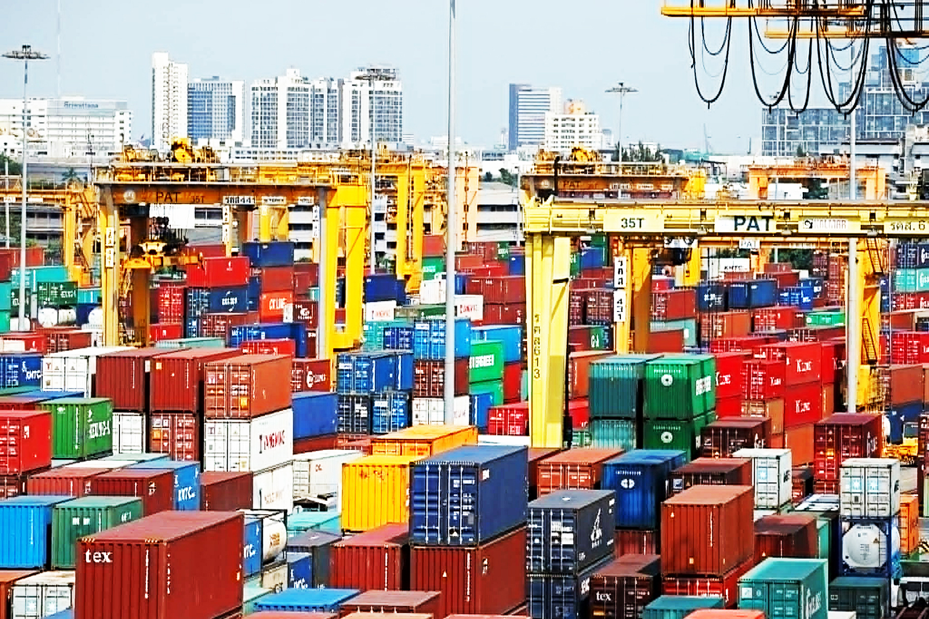 hàng ngoại giá rẻ - Ảnh 1.