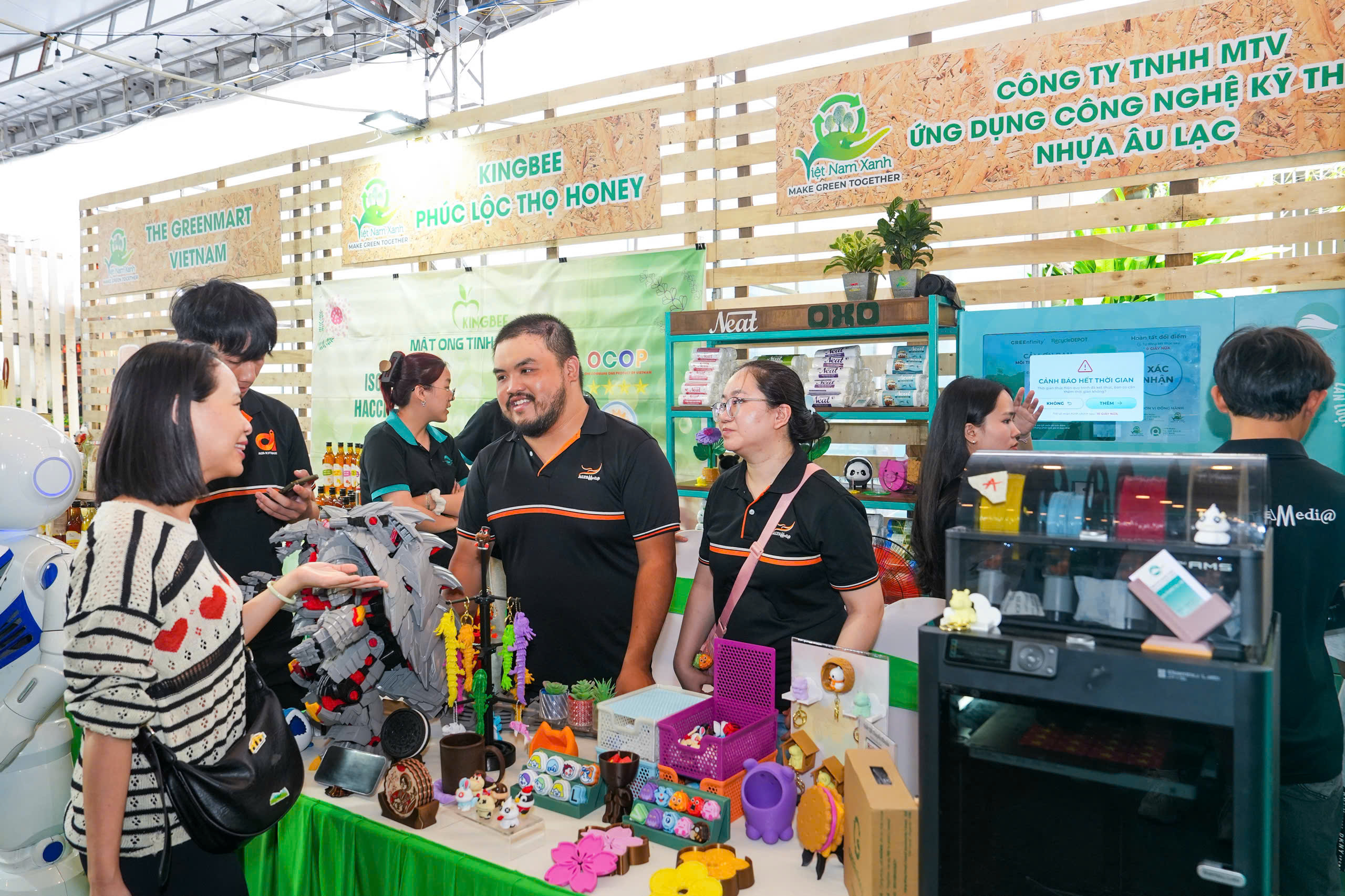 Hàng chục ngàn lượt khách ‘phủ xanh’ ngày hội Việt Nam Xanh - Ảnh 6.