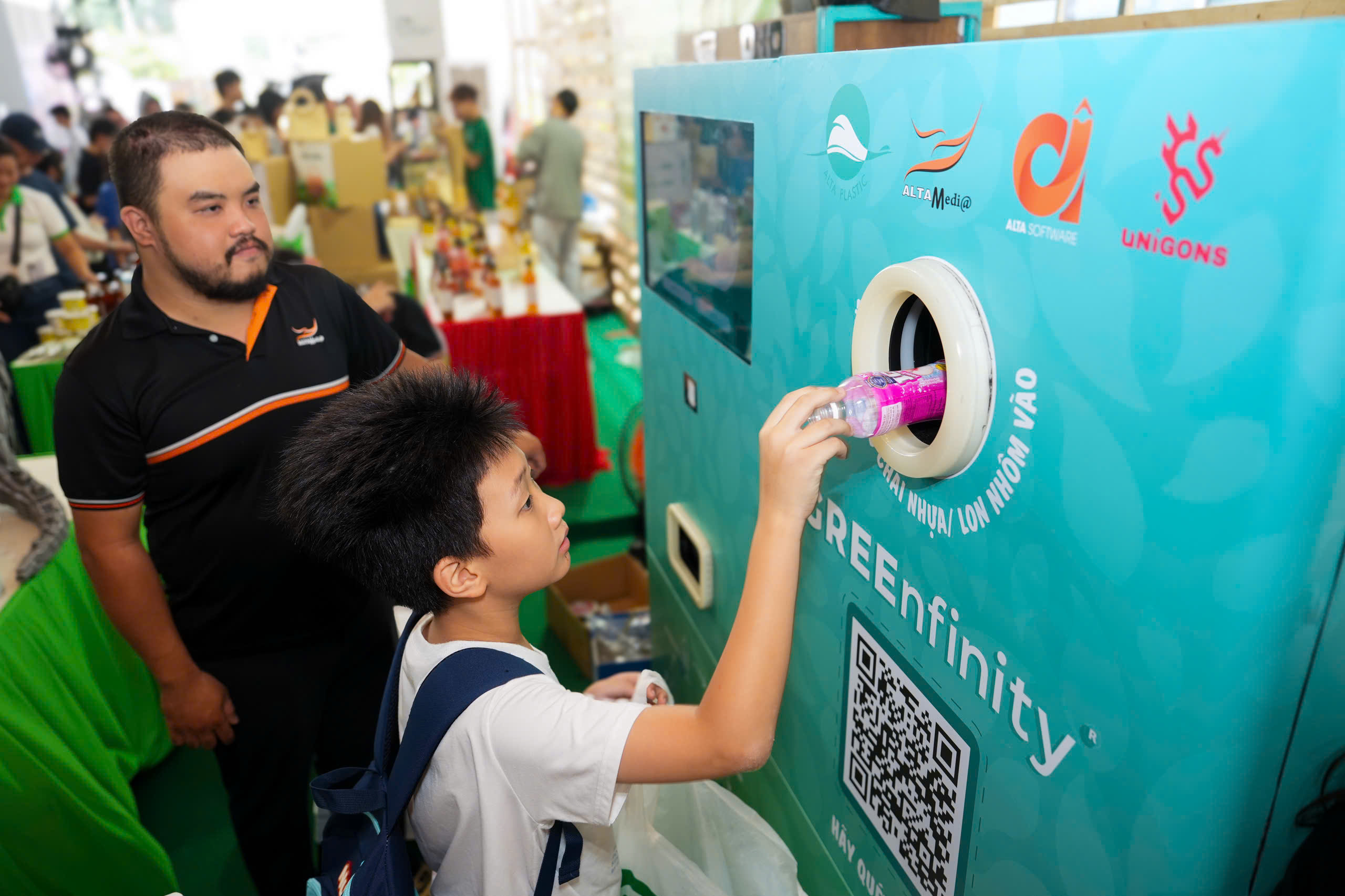 Ngỡ ngàng với độ 'xịn, mịn' của sản phẩm tái chế - Ảnh 5.