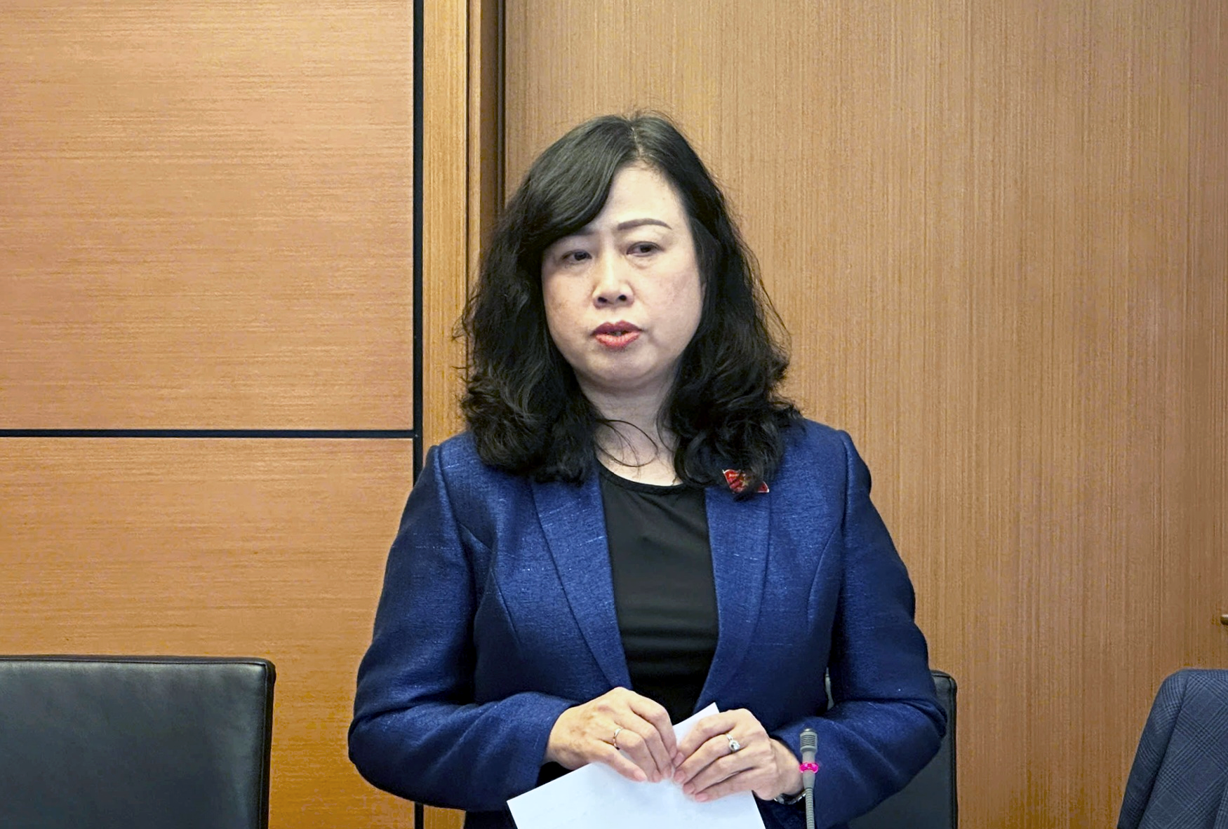 Bộ trưởng Đào Hồng Lan: Sẽ nghiên cứu cho người nghèo bị ung thư được hưởng bảo hiểm 100% - Ảnh 1.