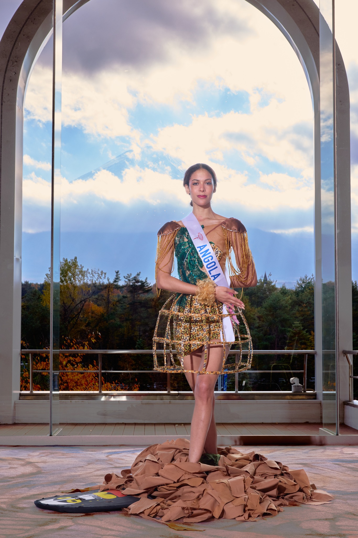 Trang phục dân tộc Hoa hậu Quốc tế 2025 thanh lịch, không màu mè - Ảnh 18. Hoa hậu Quốc tế - Ảnh 18.