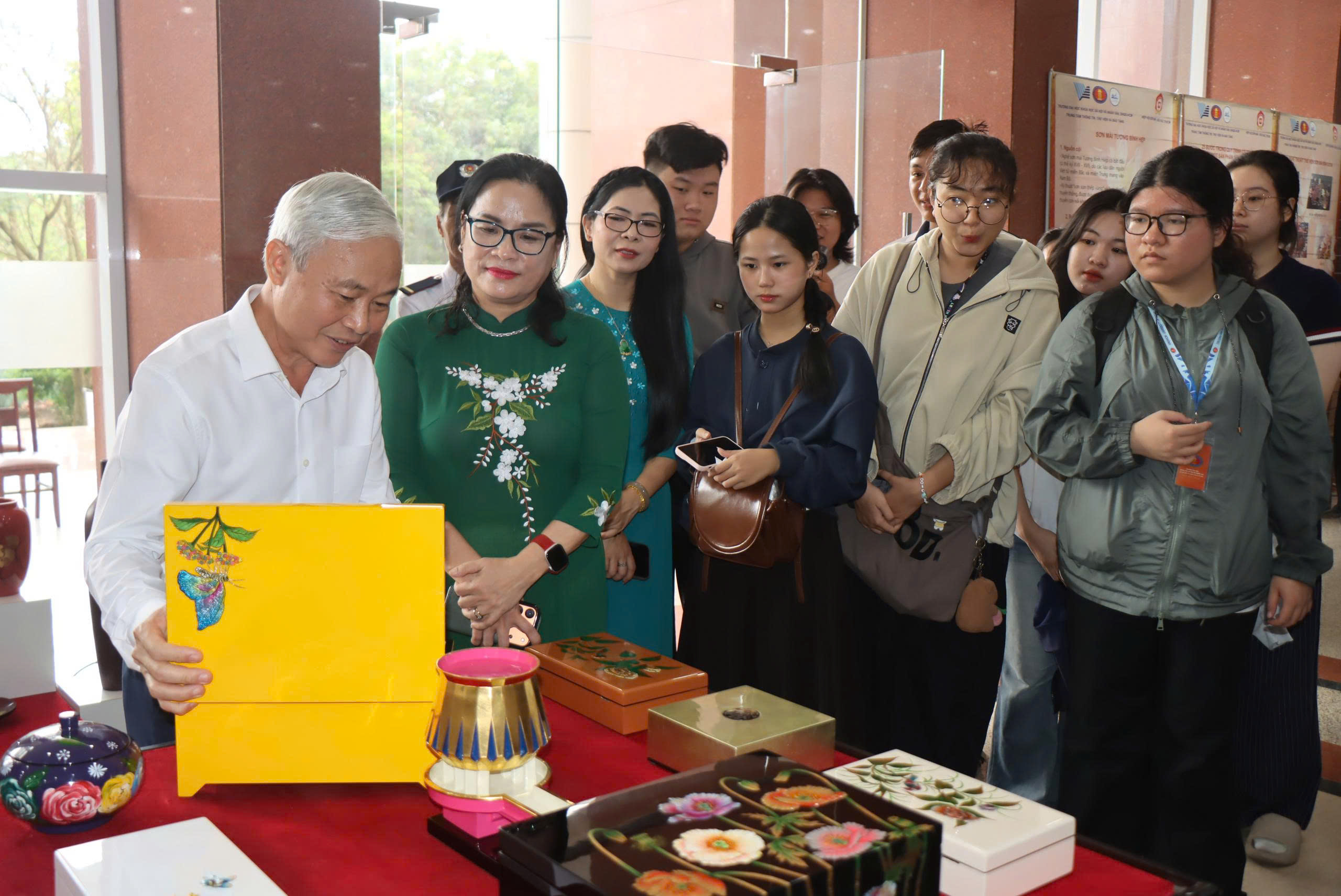 sơn mài - Ảnh 3.