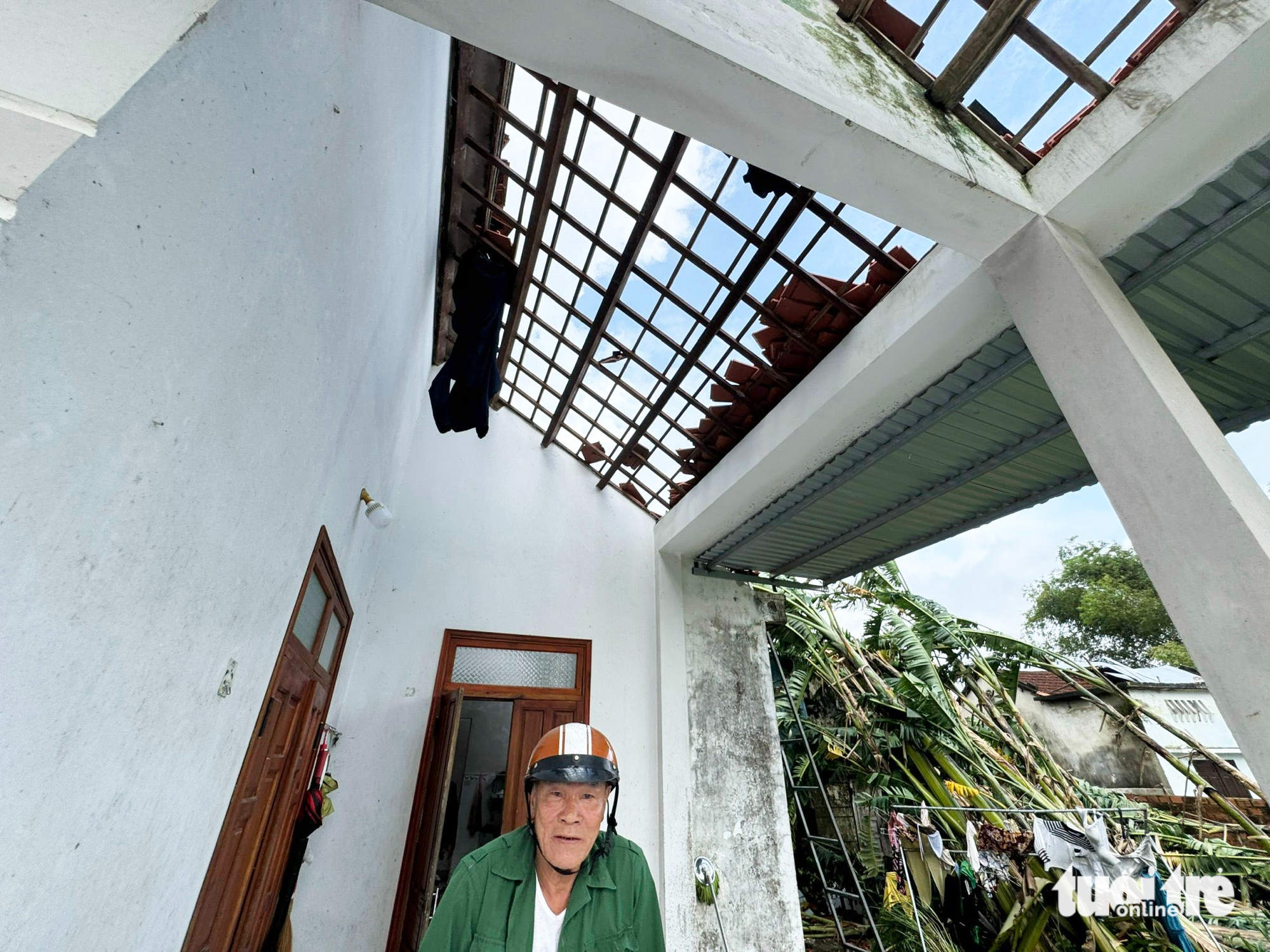 Tornado rips through Da Nang’s southern part, damaging dozens of homes- Ảnh 9.