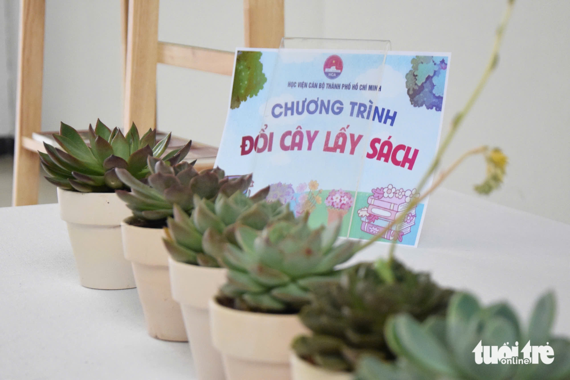 Học viện Cán bộ TP.HCM tổ chức Tuần lễ sách mừng Ngày Nhà giáo Việt Nam - Ảnh 6.