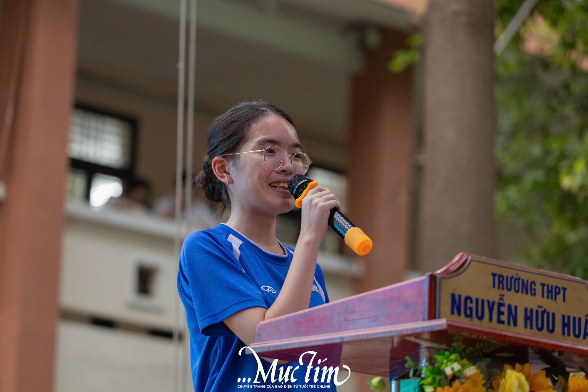 Sôi động thi chạy tiếp sức Giải thể thao học sinh Trường THPT Nguyễn Hữu Huân - Ảnh 6.