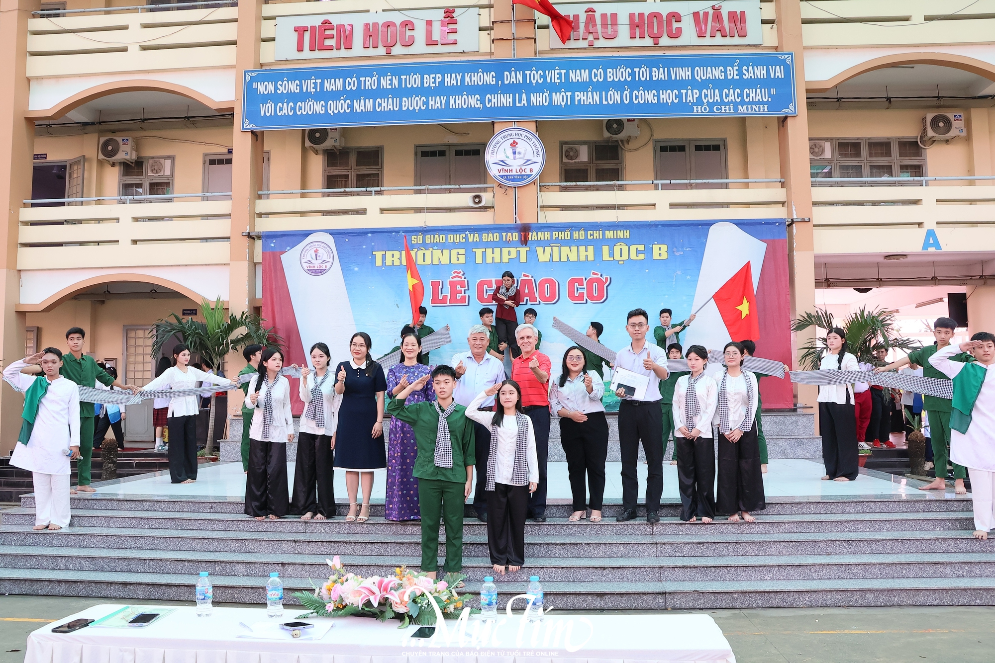 Đi tìm quán quân hội thi văn nghệ mừng 20-11 của Trường THPT Vĩnh Lộc B- Ảnh 3.