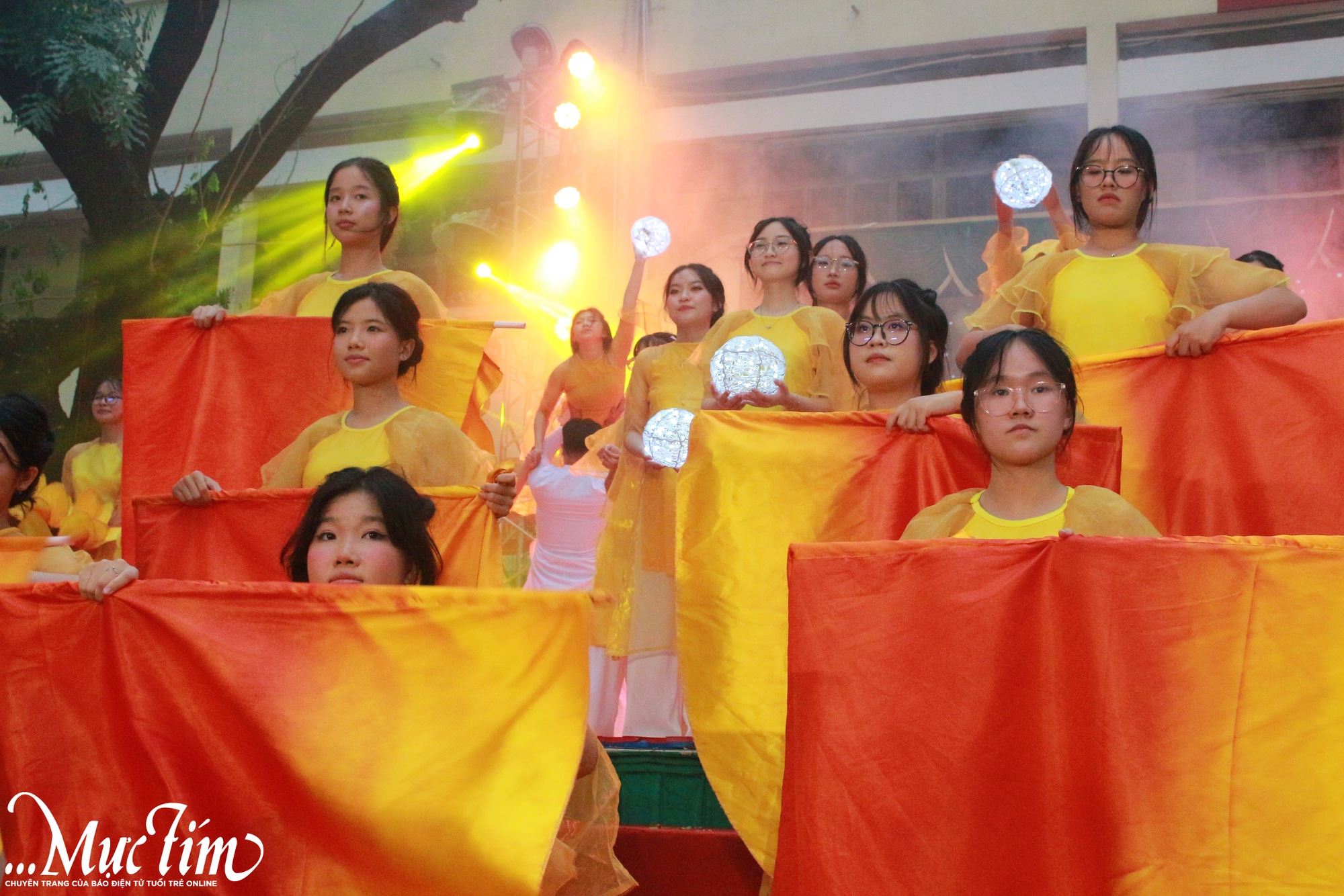 Teen Trường THPT Nguyễn Công Trứ hát vang giai điệu 'Tự hào trường tôi' - Ảnh 7.