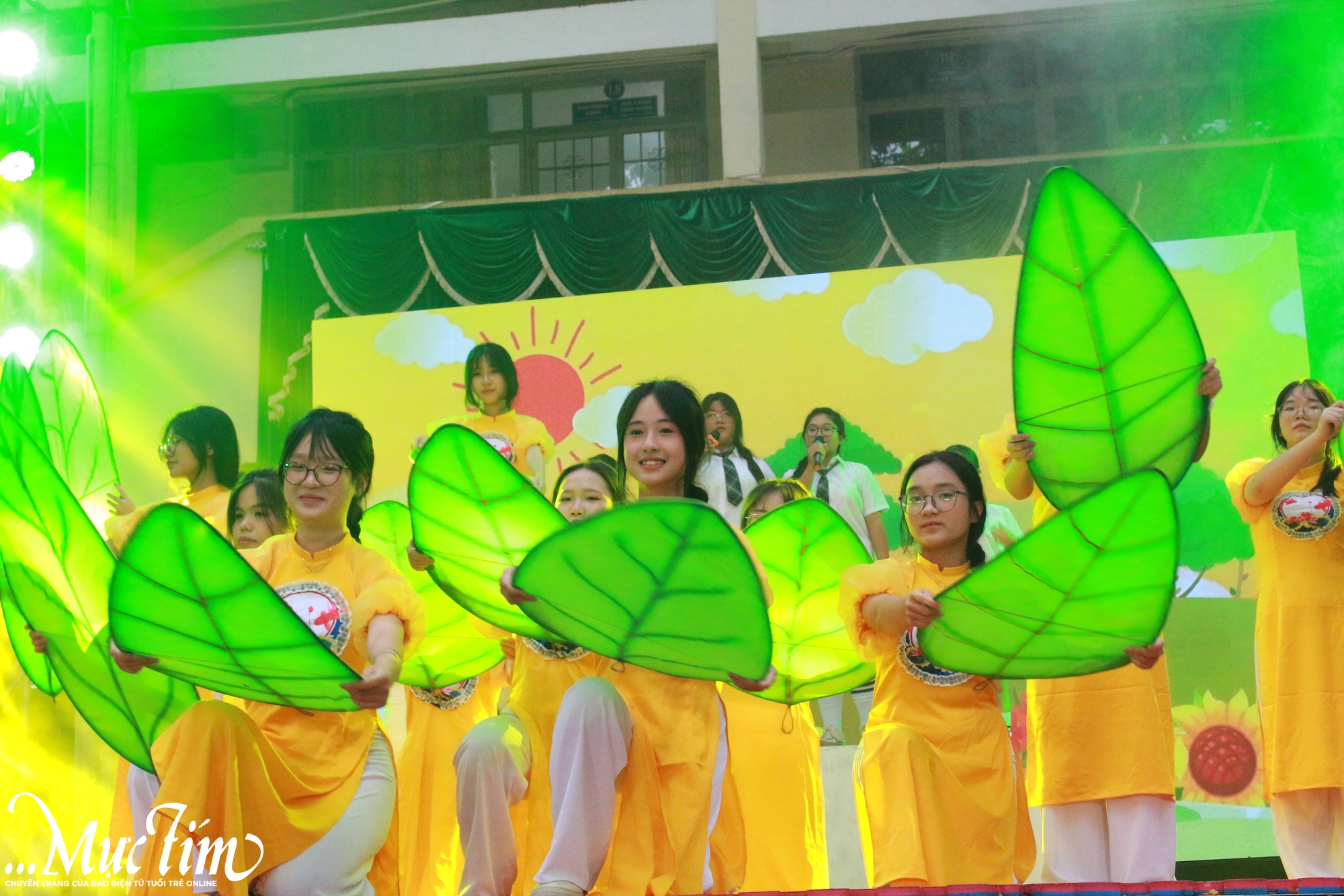 Teen Trường THPT Nguyễn Công Trứ hát vang giai điệu 'Tự hào trường tôi' - Ảnh 9.