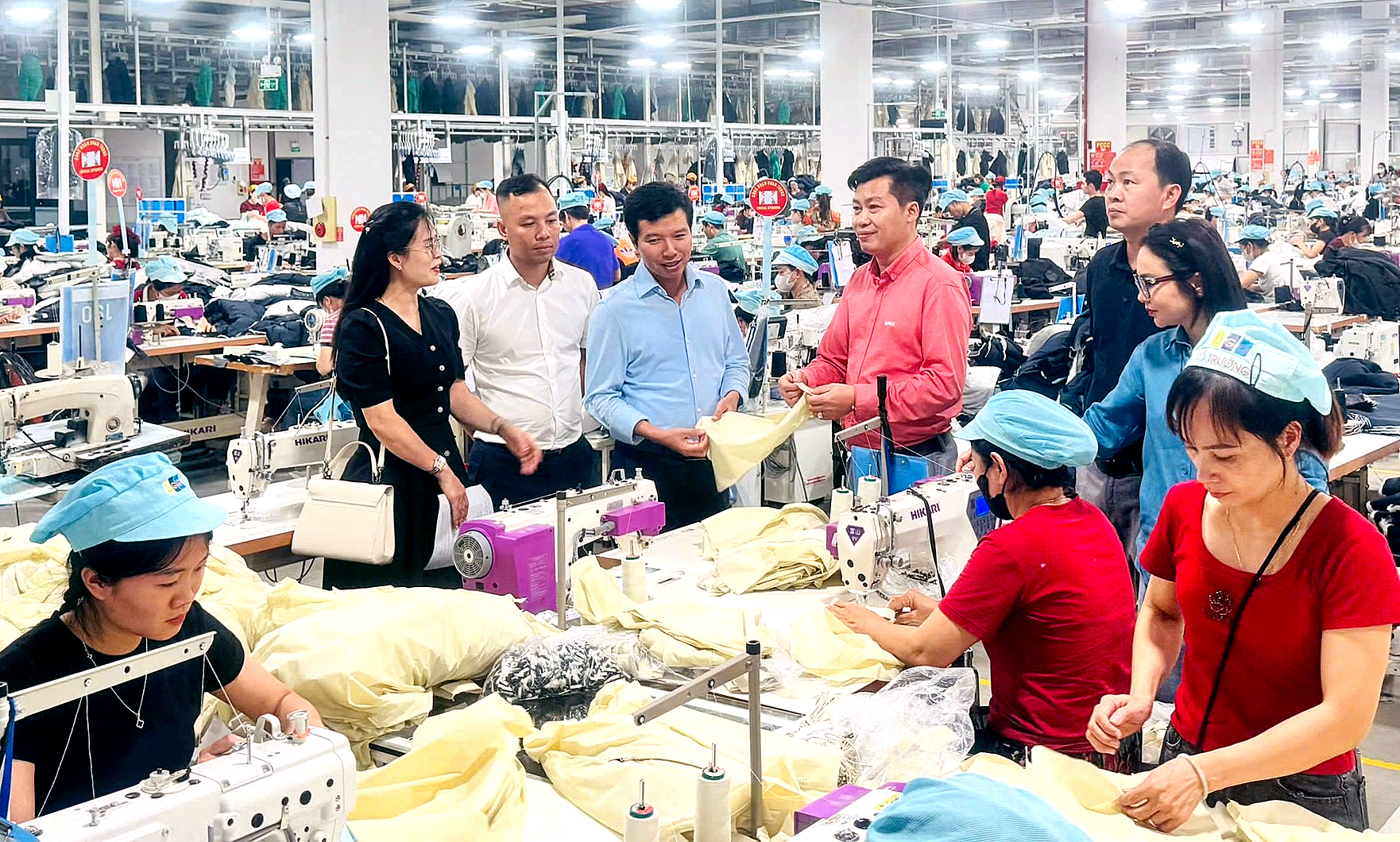 Hội Doanh nhân trẻ Việt Nam sẽ đào tạo 10.000 CEO và chuyển đổi 50.000 hộ kinh doanh - Ảnh 1.