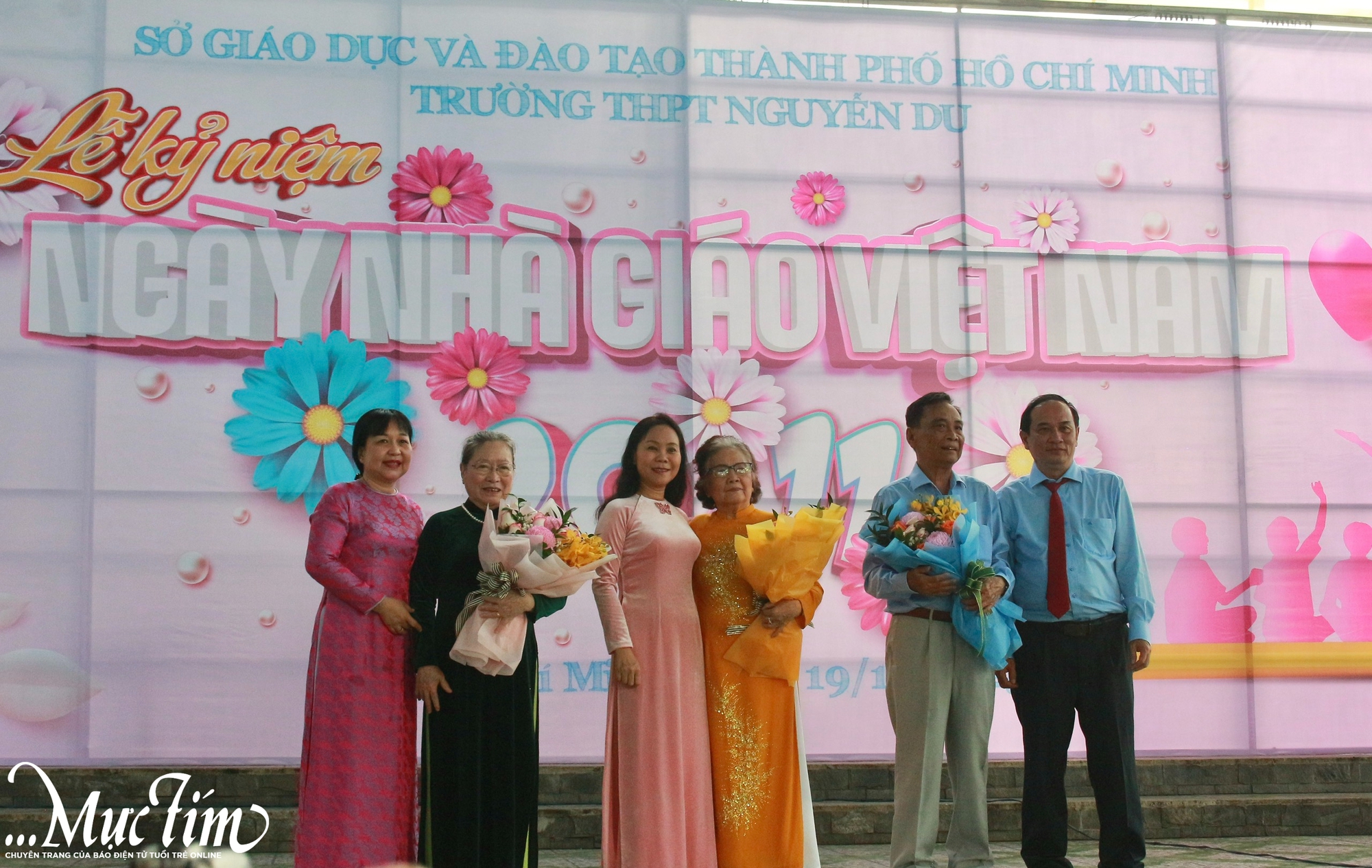 Học trò Trường THPT Nguyễn Du luôn mang theo niềm tin và kỳ vọng của thầy cô- Ảnh 4. Học trò Trường THPT Nguyễn Du luôn mang theo niềm tin và kỳ vọng của thầy cô- Ảnh 4.