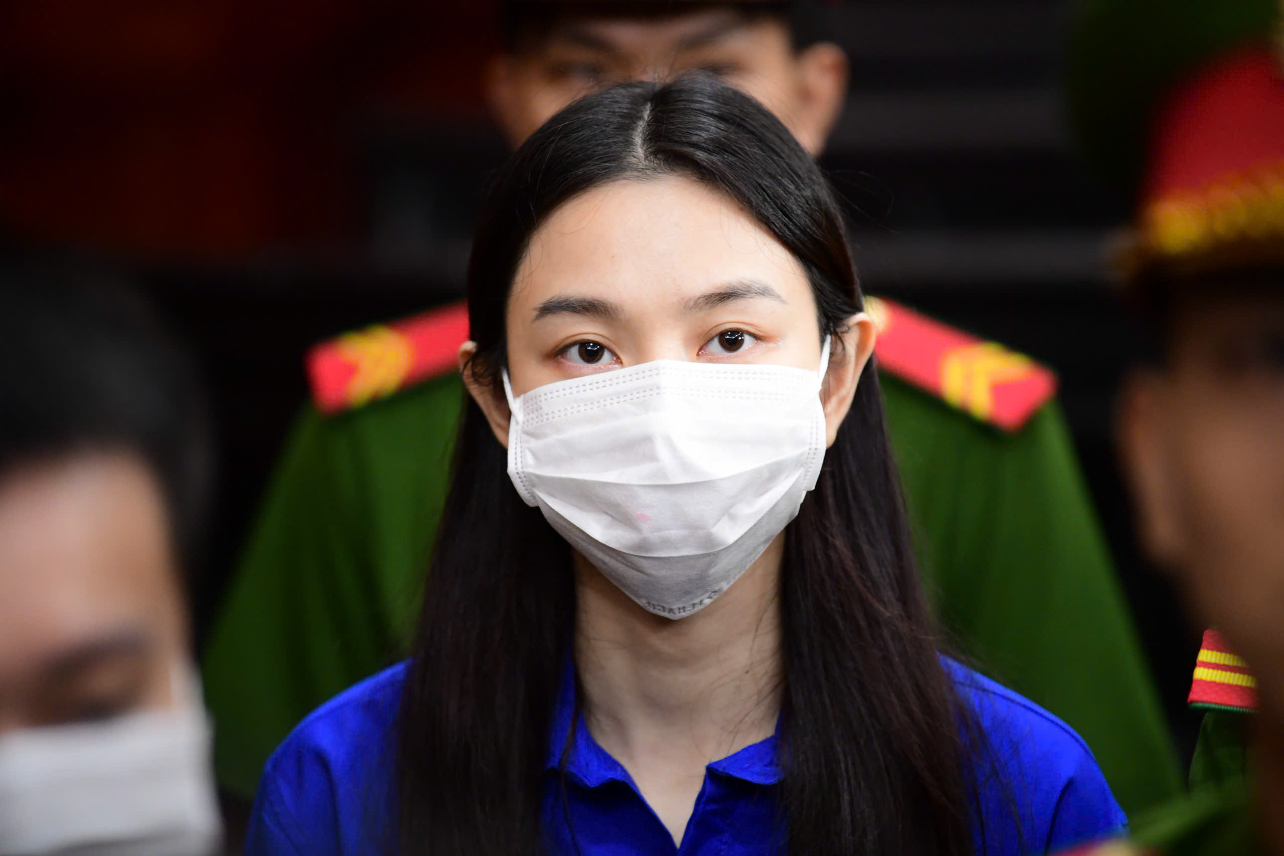 Hoa hậu Thùy Tiên nói không nhớ khi tòa hỏi 'Ai tư vấn cho bị cáo loại bỏ vai trò trong Chị Em Rọt?' - Ảnh 1. Thùy Tiên - Ảnh 1.