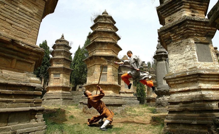 Các phái Thiếu Lâm, Võ Đang kiếm sống cách nào trong thời phong kiến? - Ảnh 1.