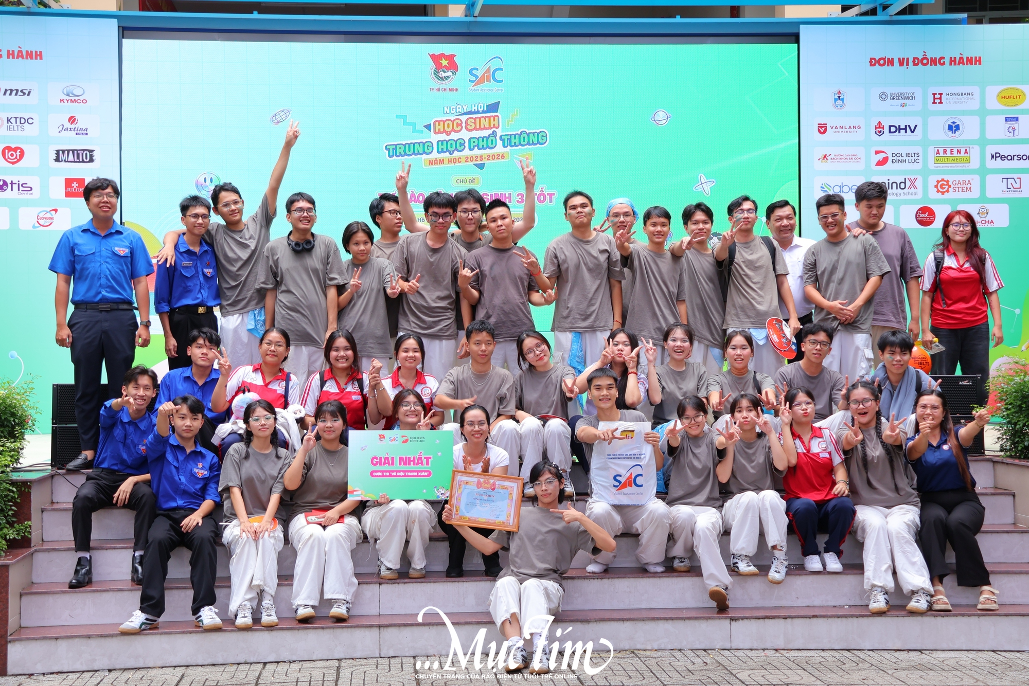 Trường THPT Đào Sơn Tây đoạt giải nhất cuộc thi 'Vũ điệu thanh xuân'- Ảnh 1.