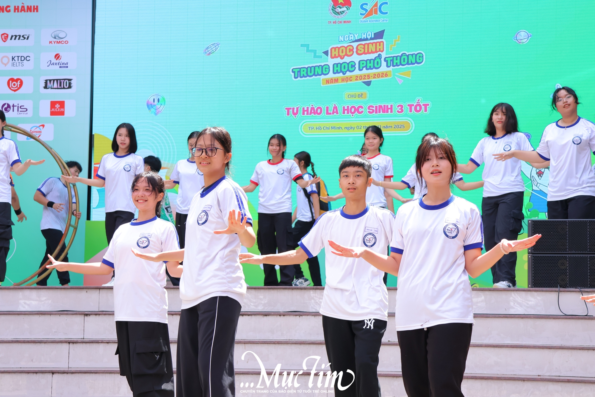 Trường THPT Đào Sơn Tây đoạt giải nhất cuộc thi 'Vũ điệu thanh xuân'- Ảnh 2.