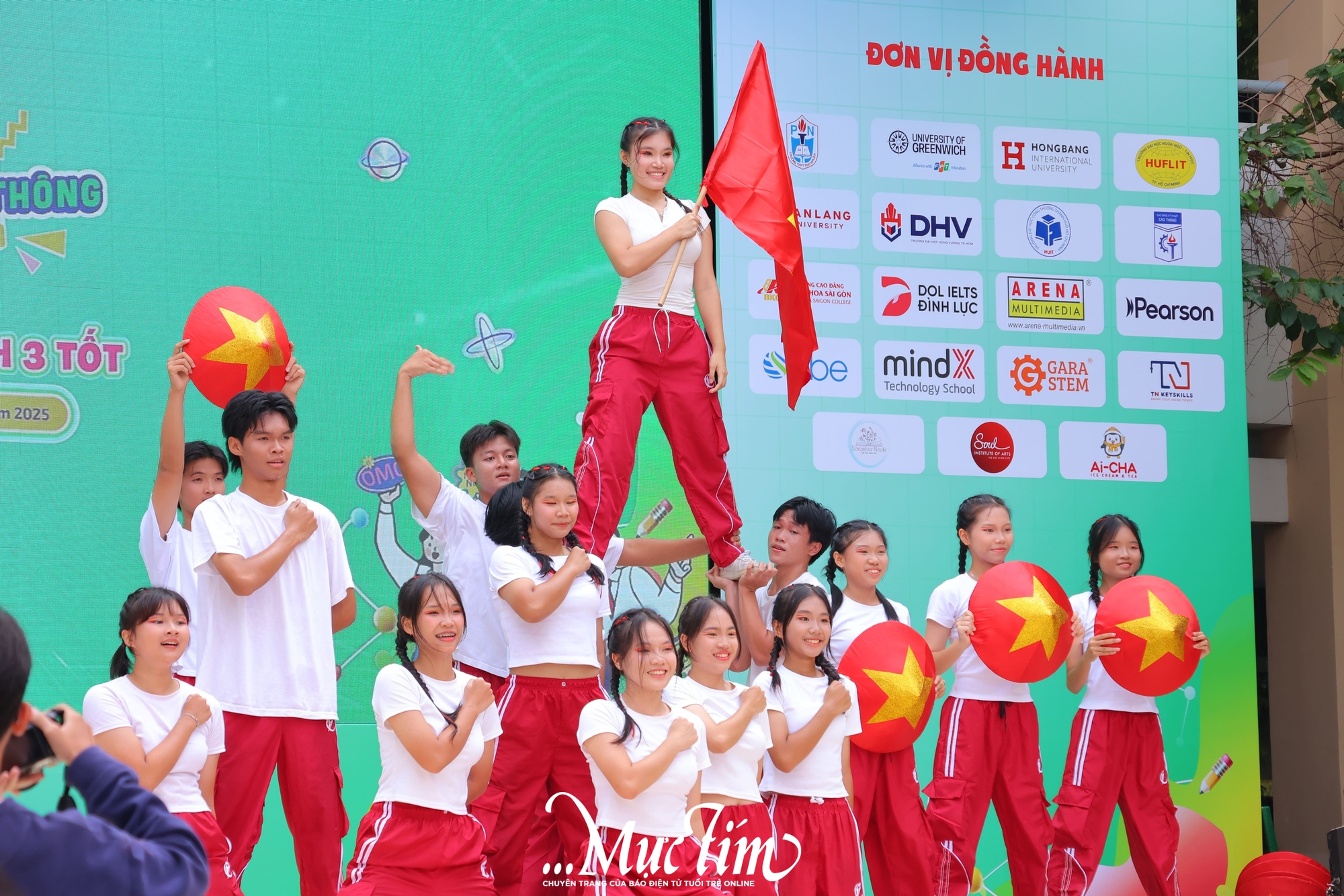 Trường THPT Đào Sơn Tây đoạt giải nhất cuộc thi 'Vũ điệu thanh xuân'- Ảnh 3.