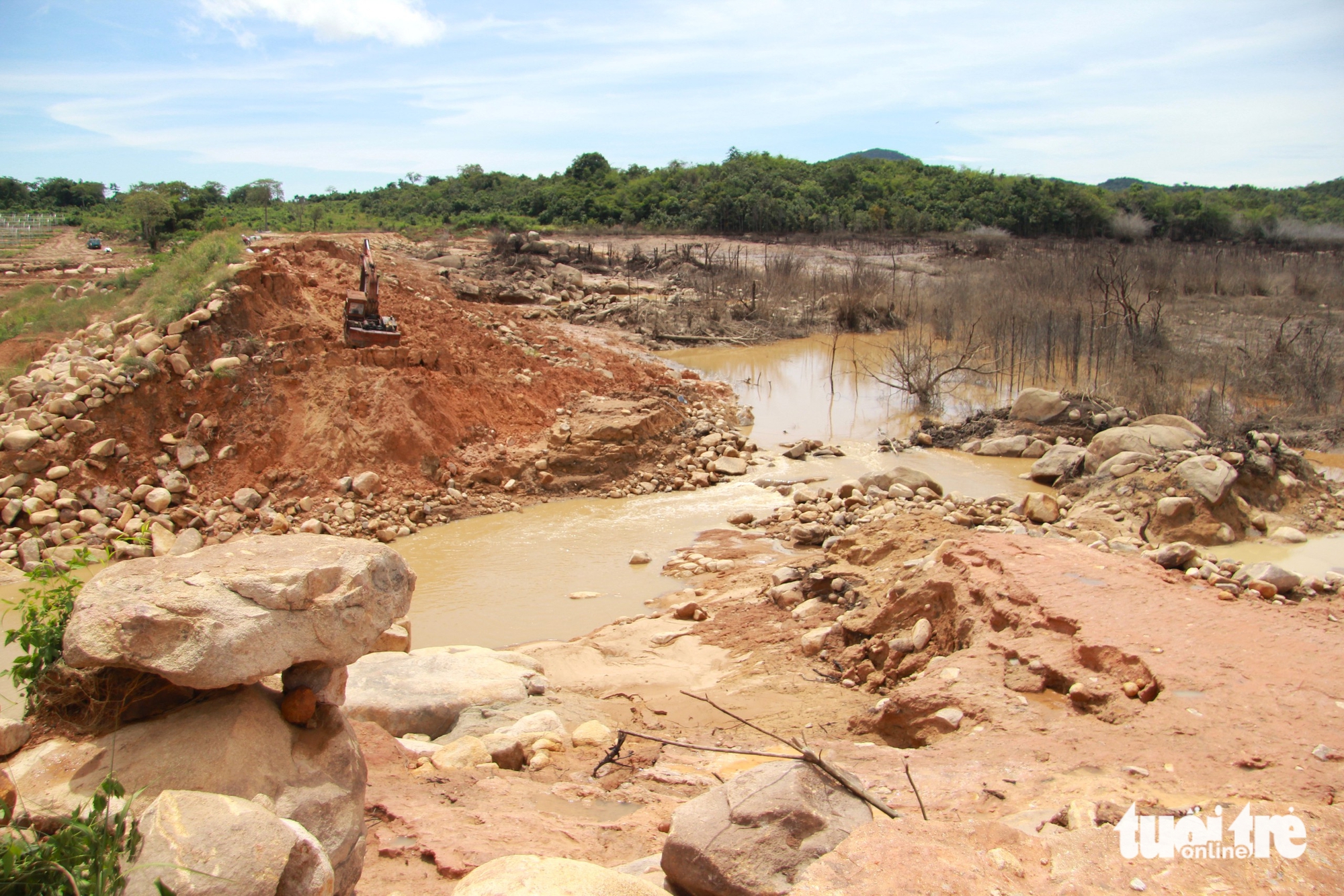 hồ chứa nước - Ảnh 6.