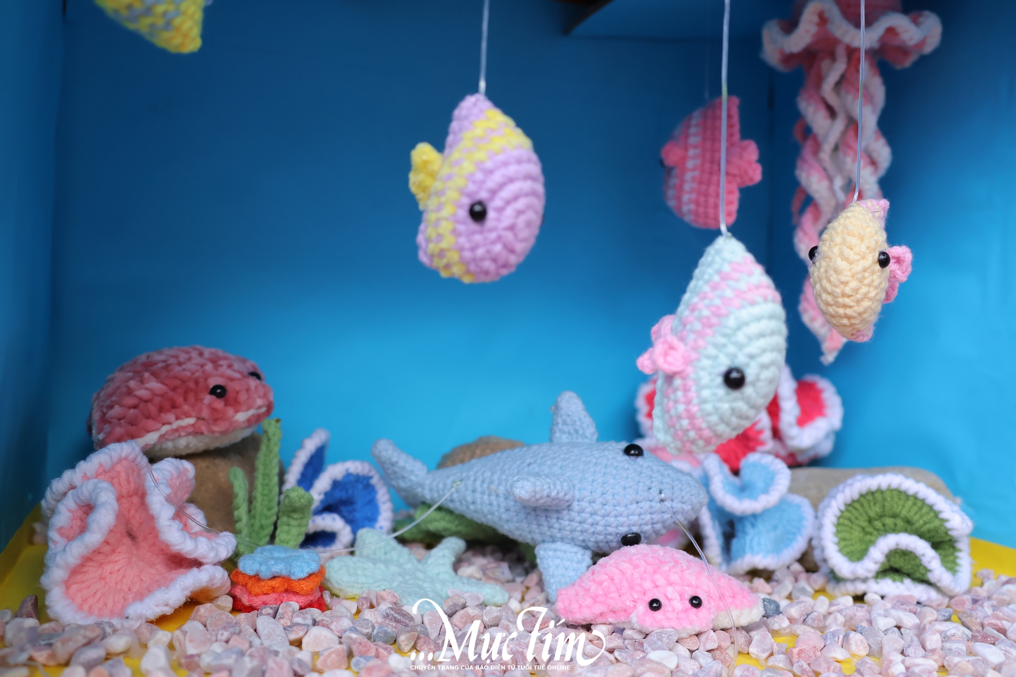 Độc đáo giấy từ thân cây chuối tại Ngày hội Học sinh Trung học phổ thông - Ảnh 2.