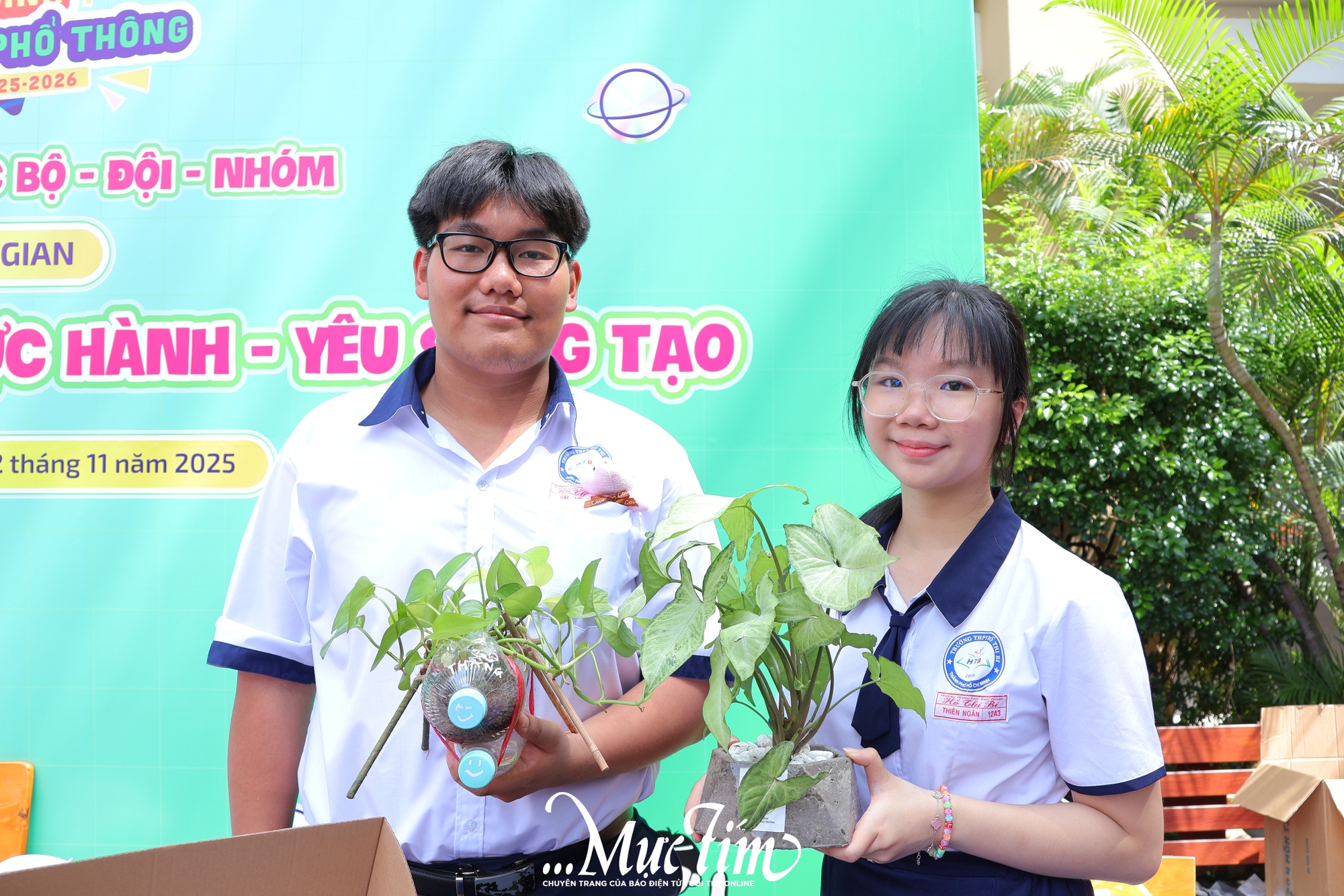 Độc đáo giấy từ thân cây chuối tại Ngày hội Học sinh Trung học phổ thông - Ảnh 3.