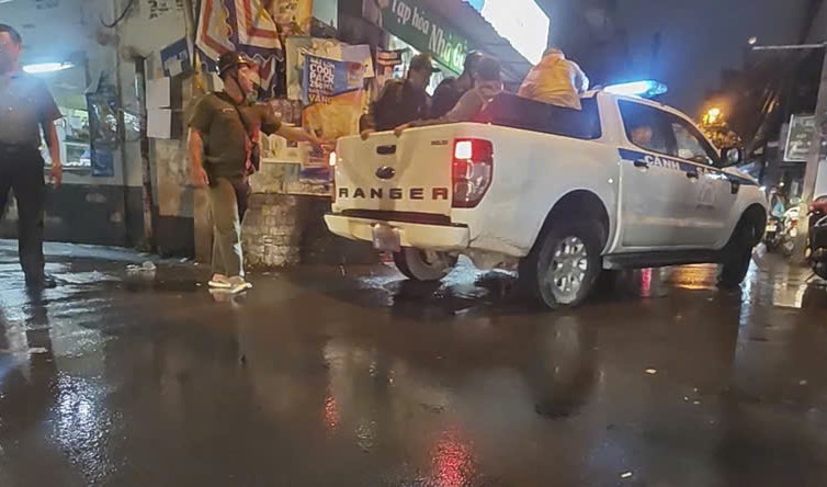 cố thủ - Ảnh 1.