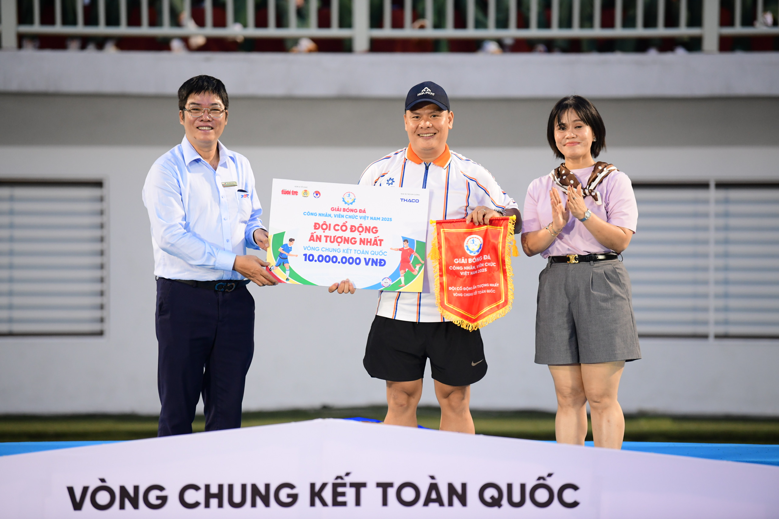 bóng đá công nhân - Ảnh 8.