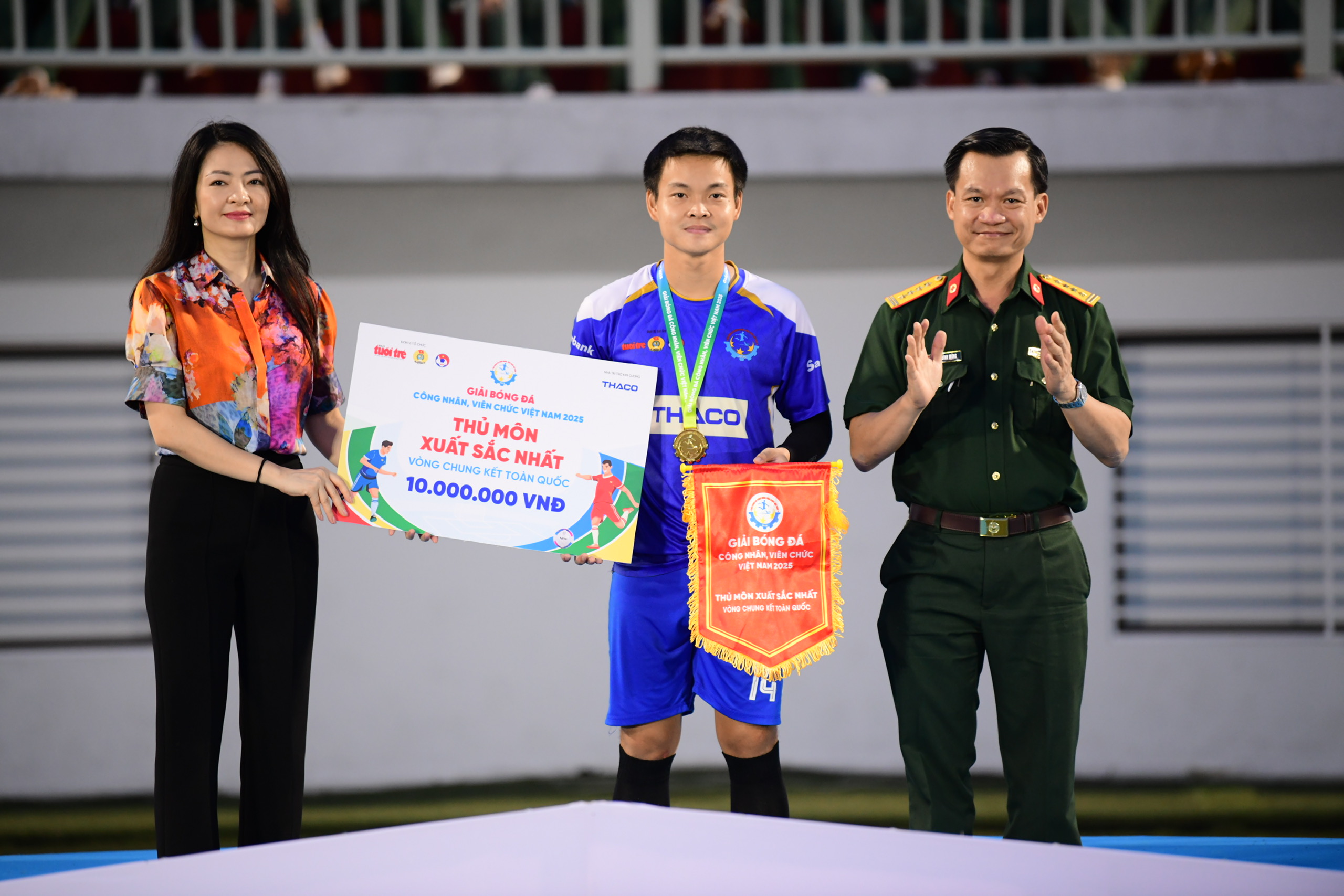 Hình ảnh ấn tượng tại Lễ bế mạc Giải bóng đá công nhân, viên chức Việt Nam 2025 - Ảnh 7.