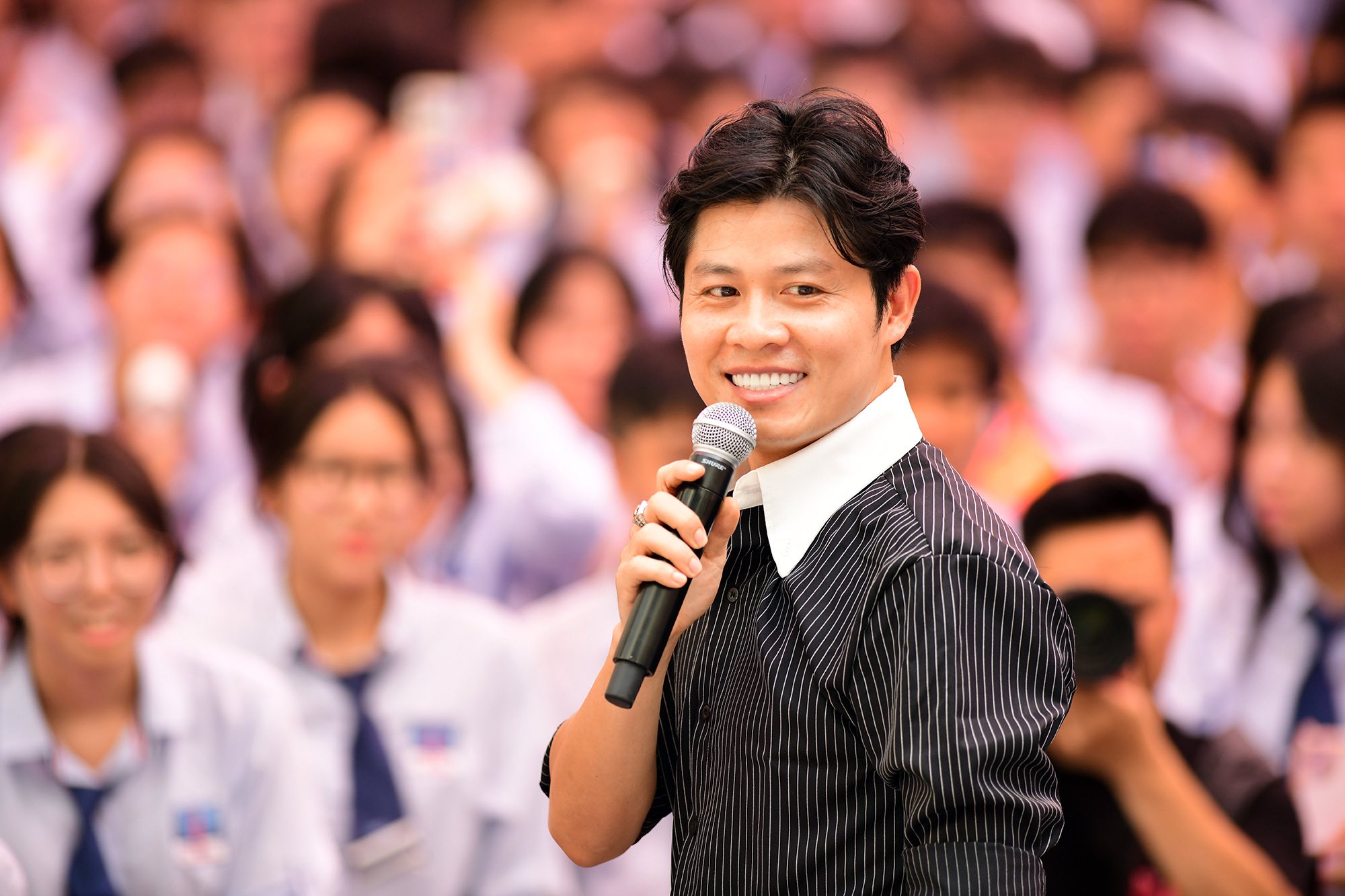 Nhạc sĩ Nguyễn Văn Chung háo hức xin ba mua xe mới đi học, không muốn đưa rước vì đã lớn - Ảnh 1. Nguyễn Văn Chung - Ảnh 1.