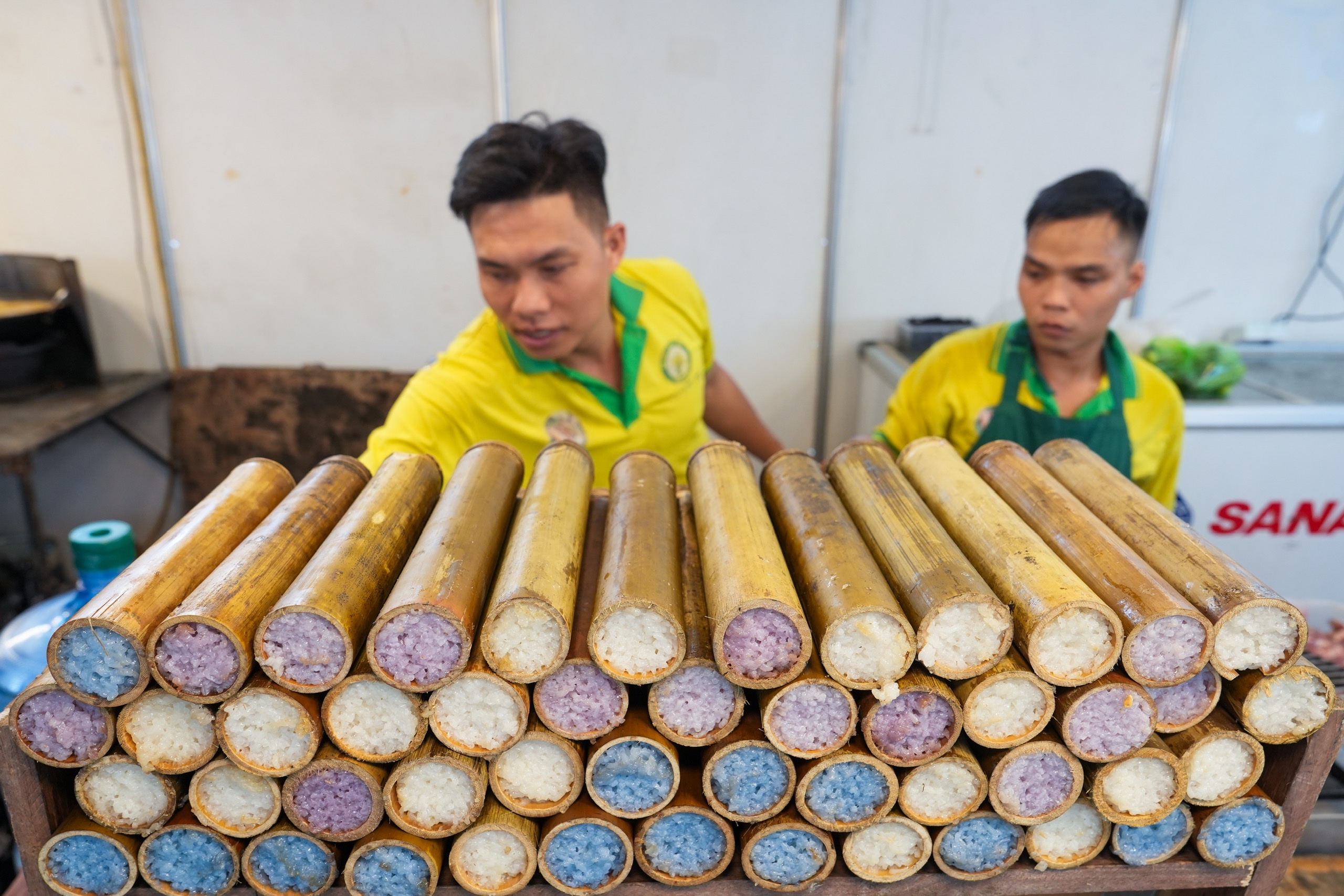 Độc lạ với kỷ lục 100 món ngon 3 miền được làm từ gạo và bún - Ảnh 10.