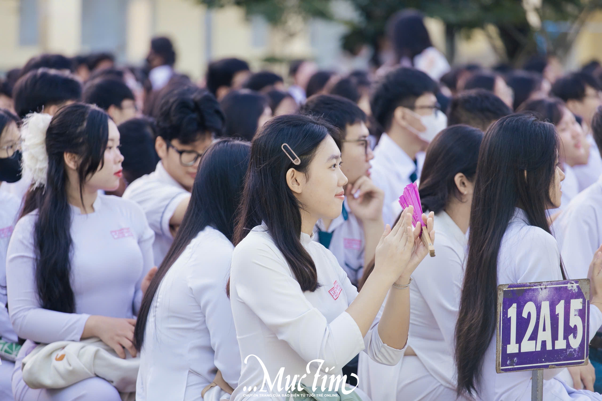 Thầy trò Trường THPT Lê Minh Xuân sẻ chia với đồng bào bão, lũ qua "Nét vẽ lịch sử"- Ảnh 4.