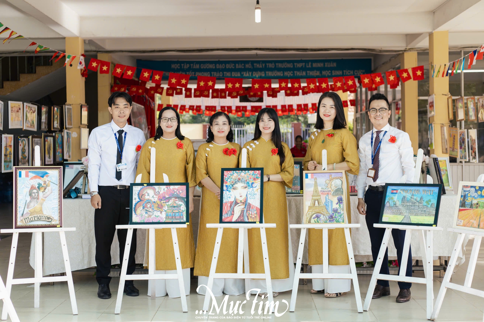 Thầy trò Trường THPT Lê Minh Xuân sẻ chia với đồng bào bão, lũ qua "Nét vẽ lịch sử"- Ảnh 29.