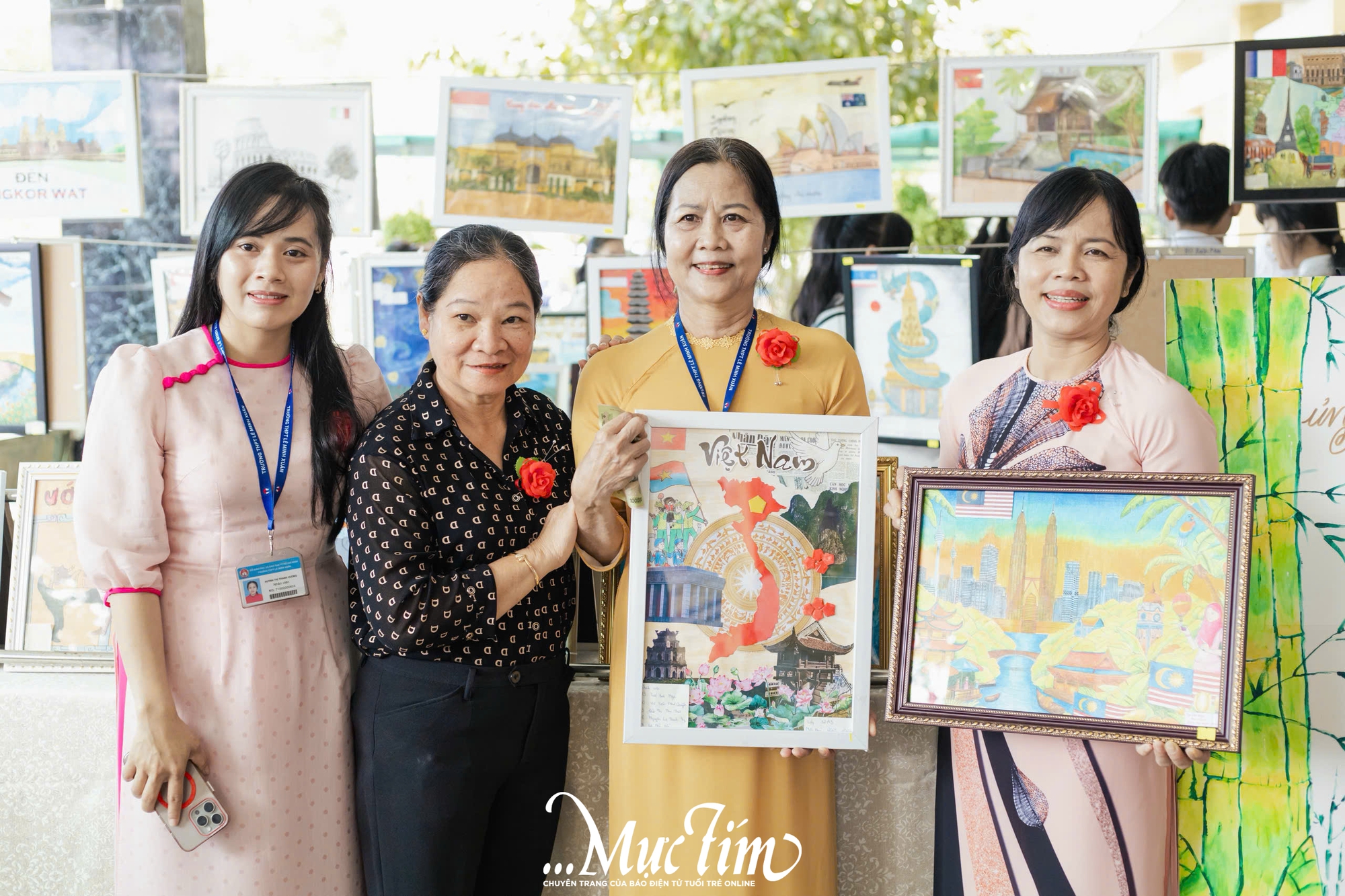 Thầy trò Trường THPT Lê Minh Xuân sẻ chia với đồng bào bão, lũ qua "Nét vẽ lịch sử"- Ảnh 33.