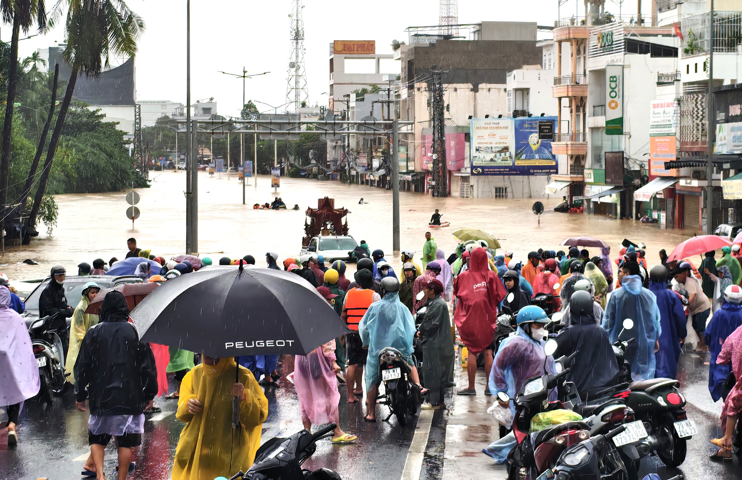 Nha Trang, Phan Rang mênh mông trong biển nước - Ảnh 7.