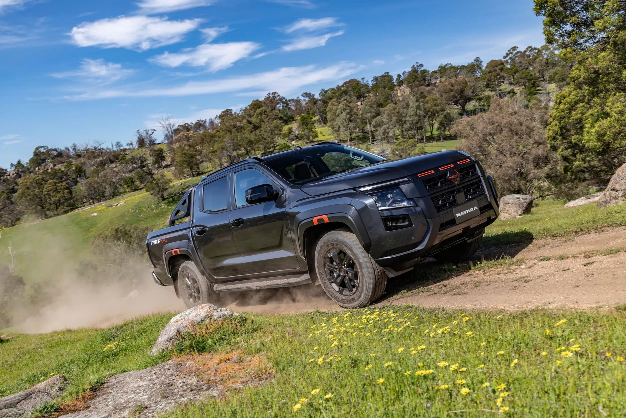 Nissan Navara - Ảnh 12.