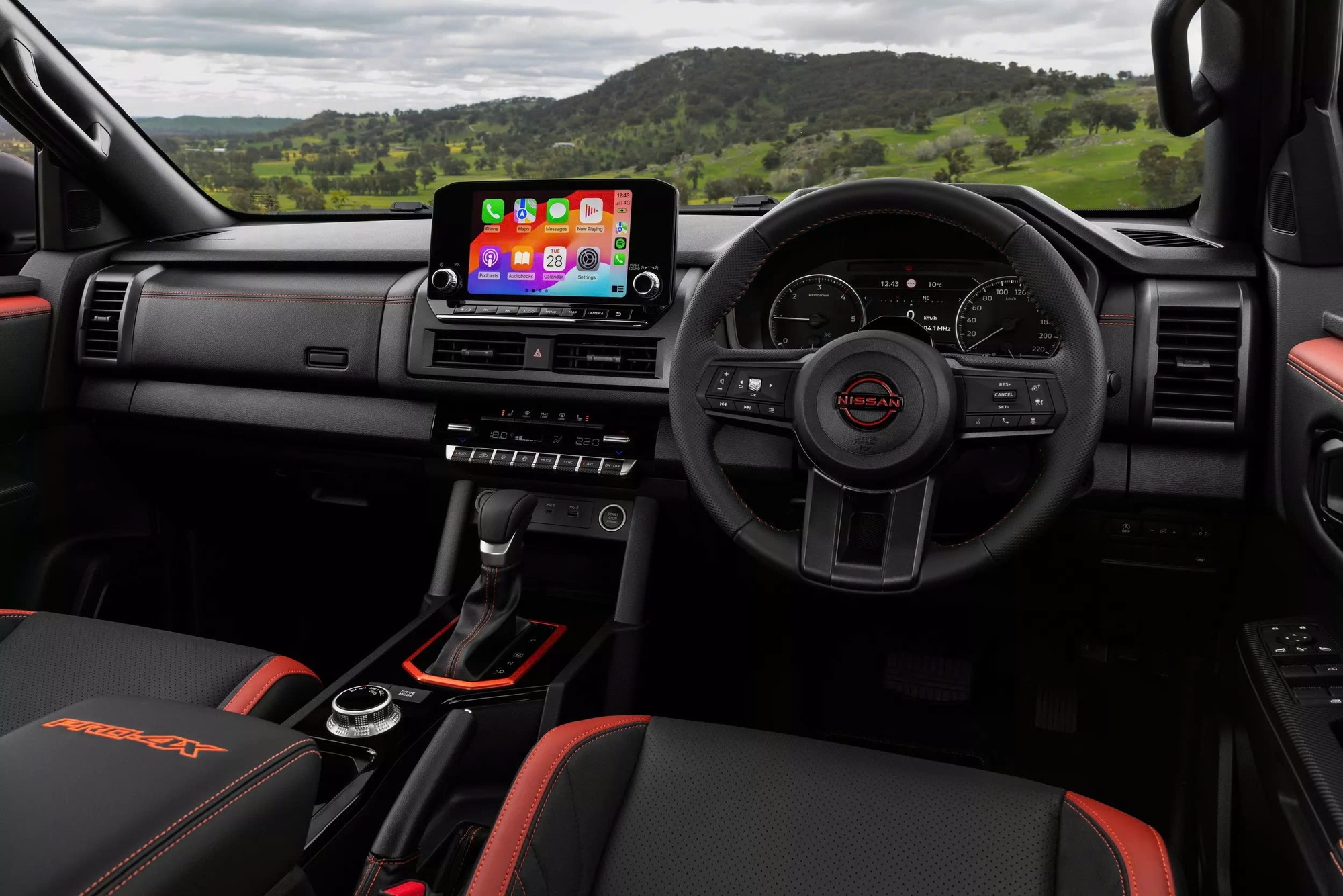 Nissan Navara - Ảnh 4.