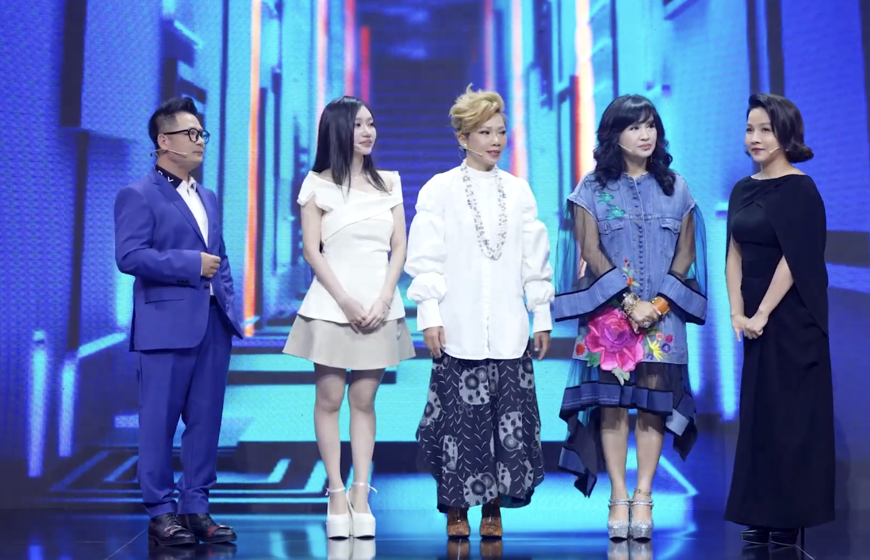 A.I tiết lộ bí mật không có trên Google của Mỹ Linh và Thanh Lam - Ảnh 1.