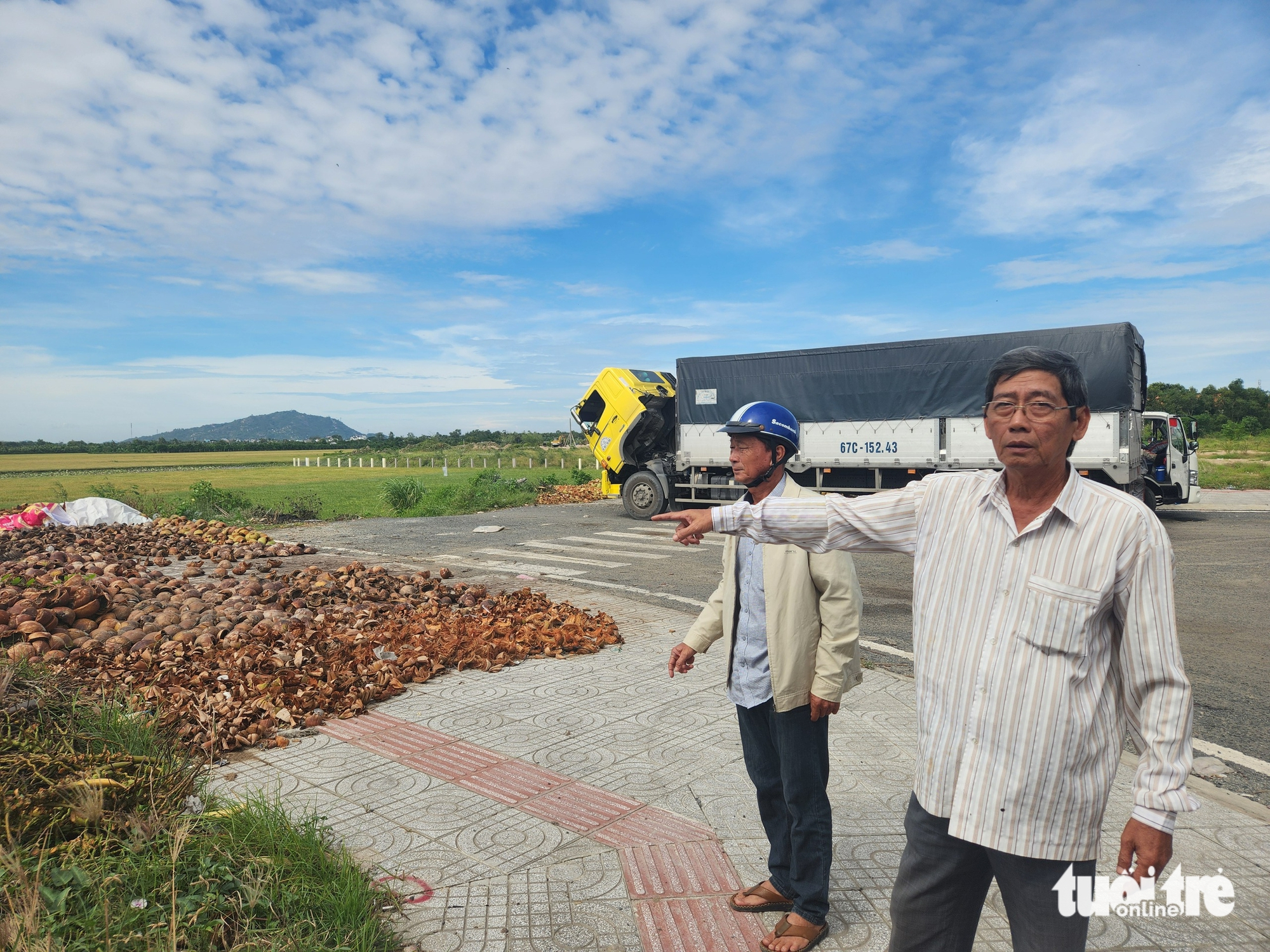 Dân bức xúc khi hiến đất làm đường lại thành khu tái định cư? - Ảnh 4.