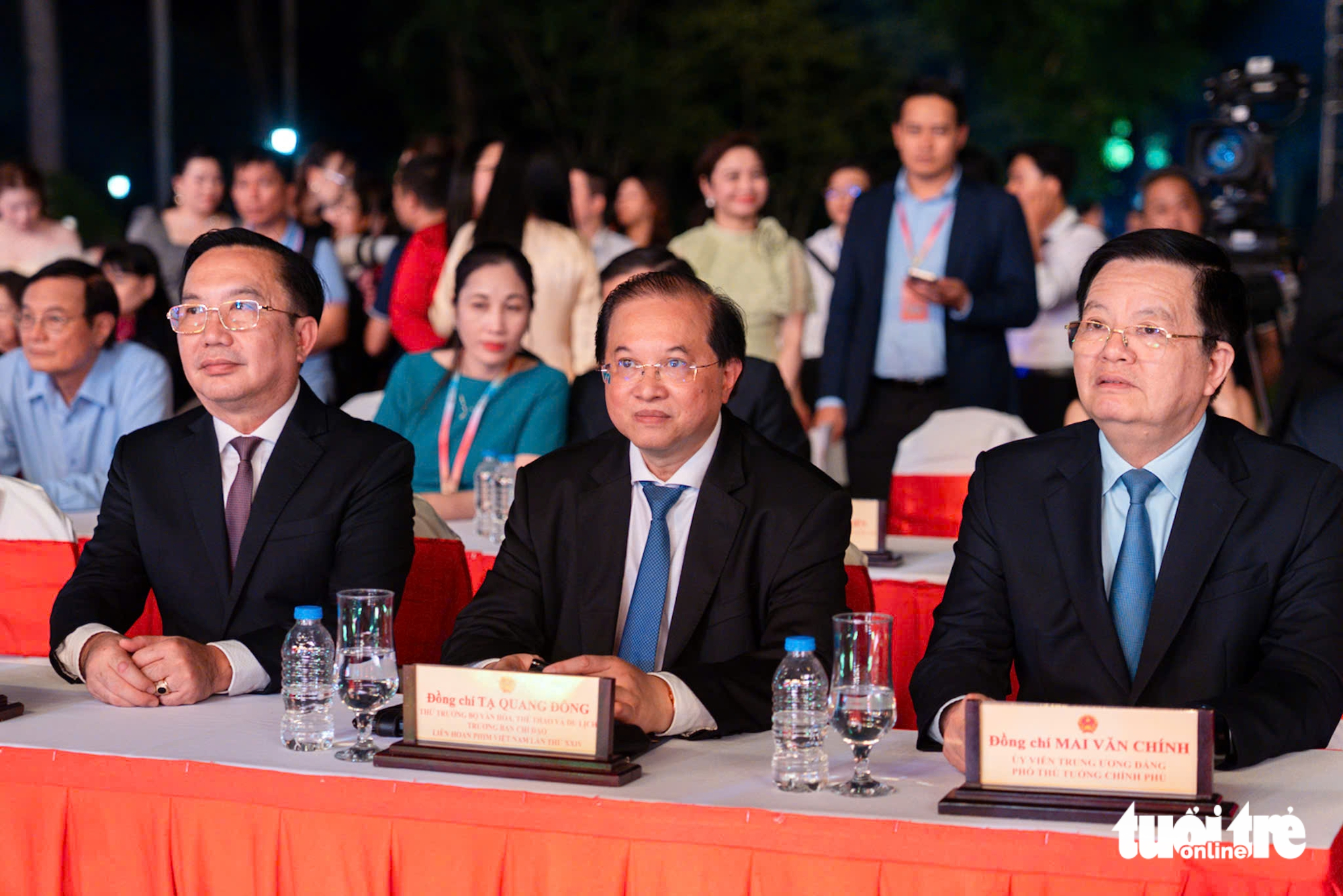 Khai mạc Liên hoan phim Việt Nam: TP.HCM chính thức đón nhận danh hiệu thành phố điện ảnh - Ảnh 1.