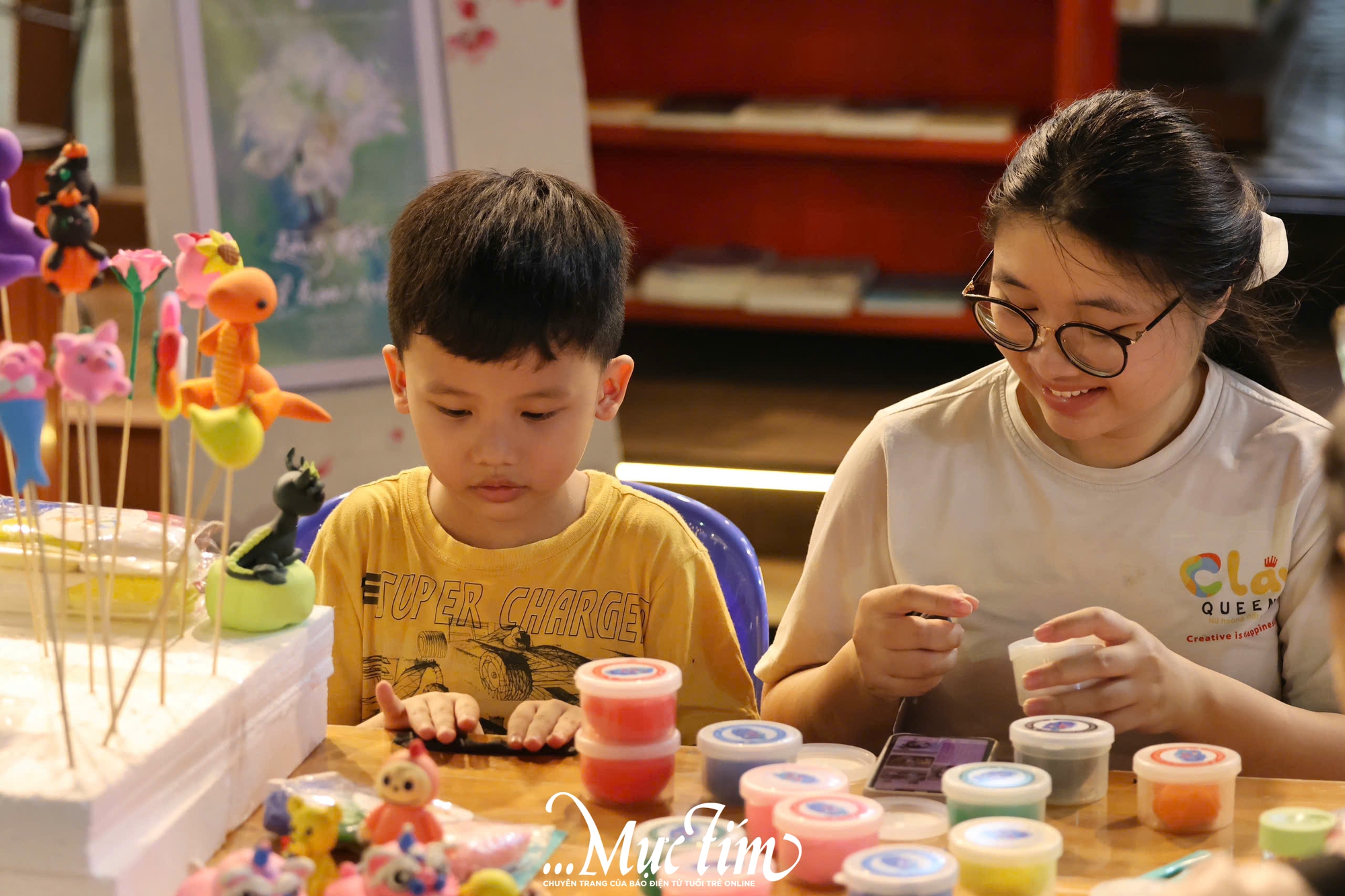 Trải nghiệm không gian văn hoá và giải trí buổi đêm tại Đường sách TP.HCM- Ảnh 11. Trải nghiệm không gian văn hoá và giải trí buổi đêm tại Đường sách TP.HCM- Ảnh 11.