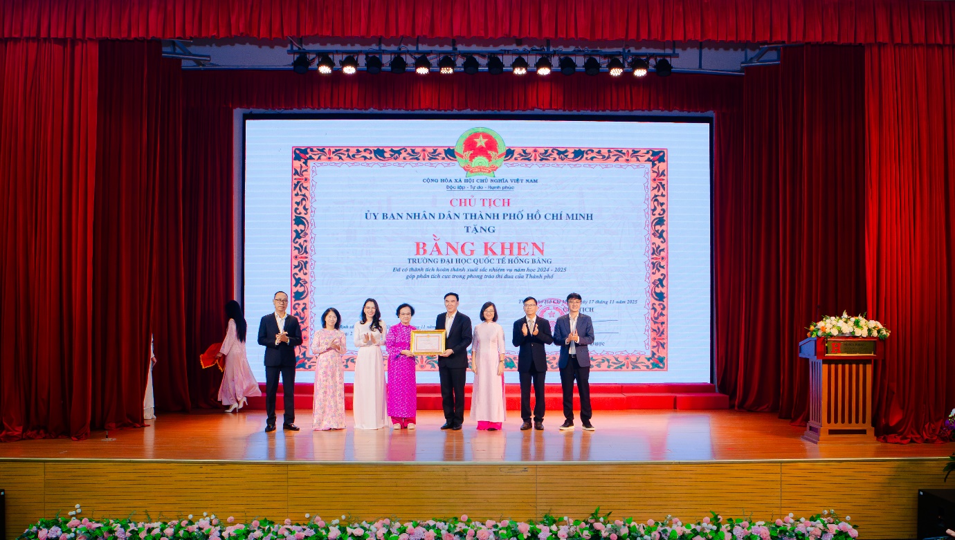 Bàn về vai trò người thầy thời AI và chuẩn hóa mô hình Viện - Trường - Ảnh 4.