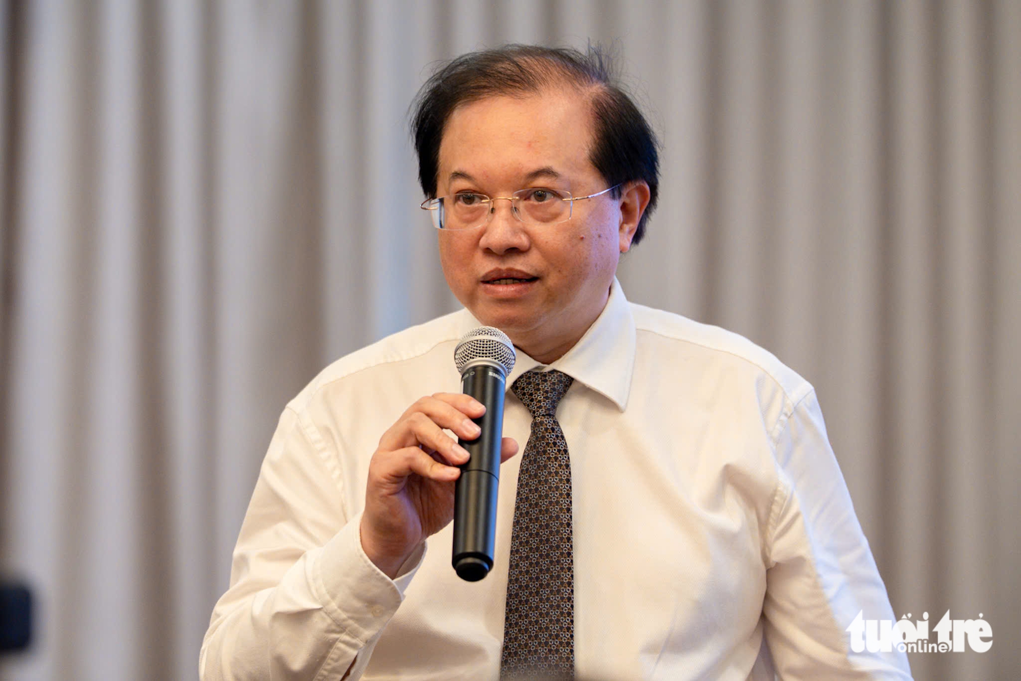 Mưa đỏ - Ảnh 1.