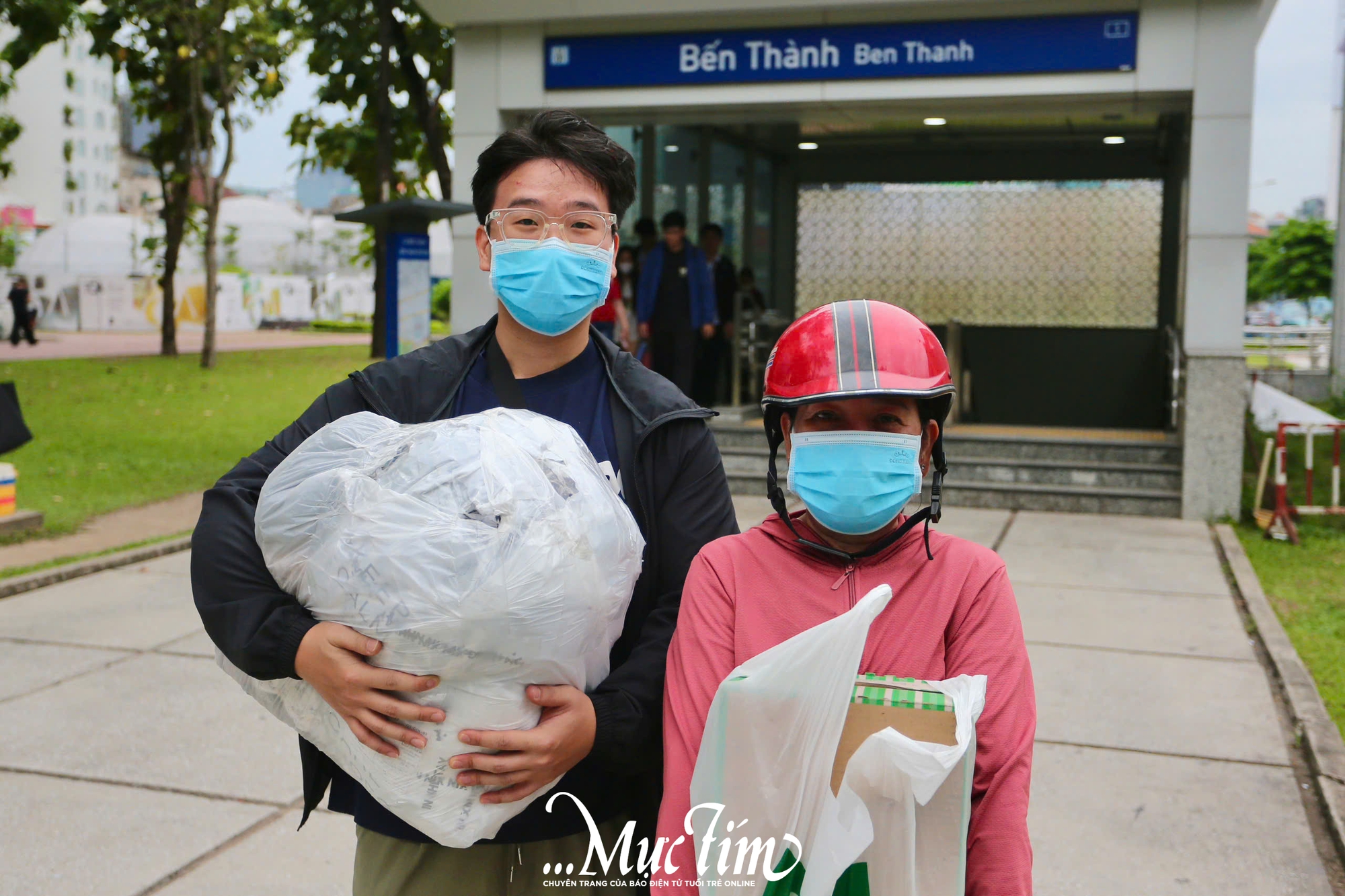 Thiếu nhi TP.HCM góp sức hỗ trợ đồng bào vùng lũ - Ảnh 17. Ấm áp những tấm lòng của người dân TP.HCM sẻ chia cùng đồng bào vùng lũ miền Trung - Ảnh 15.