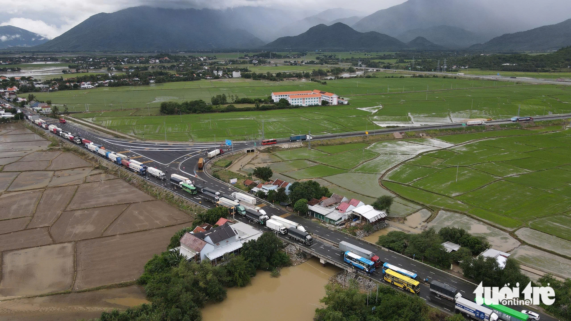 cao tốc - Ảnh 1.