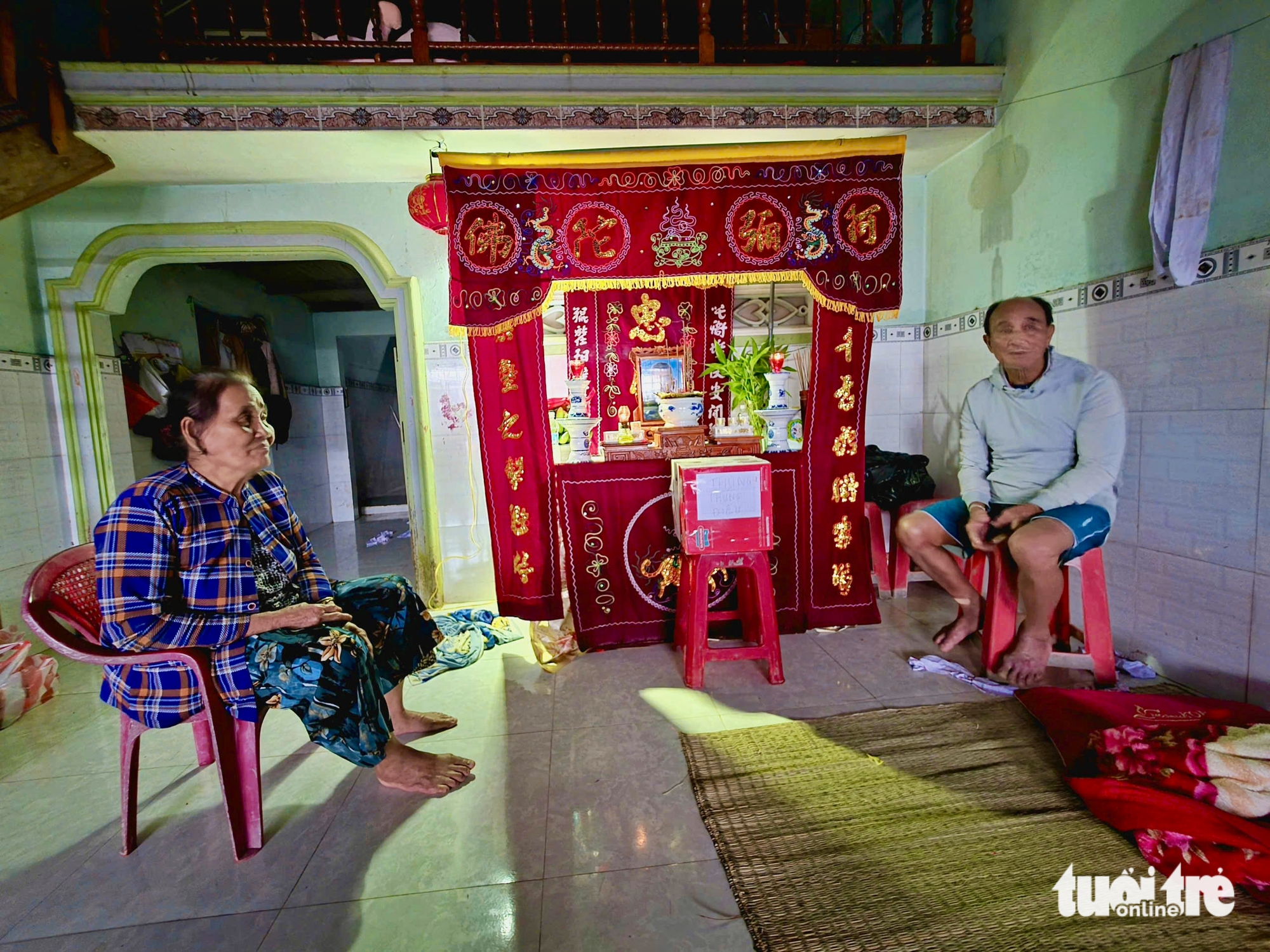 Những chuyến tiễn đưa đầy nước mắt ở vùng lũ- Ảnh 8. vùng lũ - Ảnh 7.