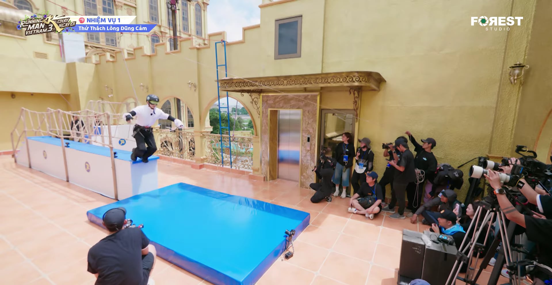 Running man tập 8: dàn nam nhân thót tim trước thử thách nhảy cao - Ảnh 9.