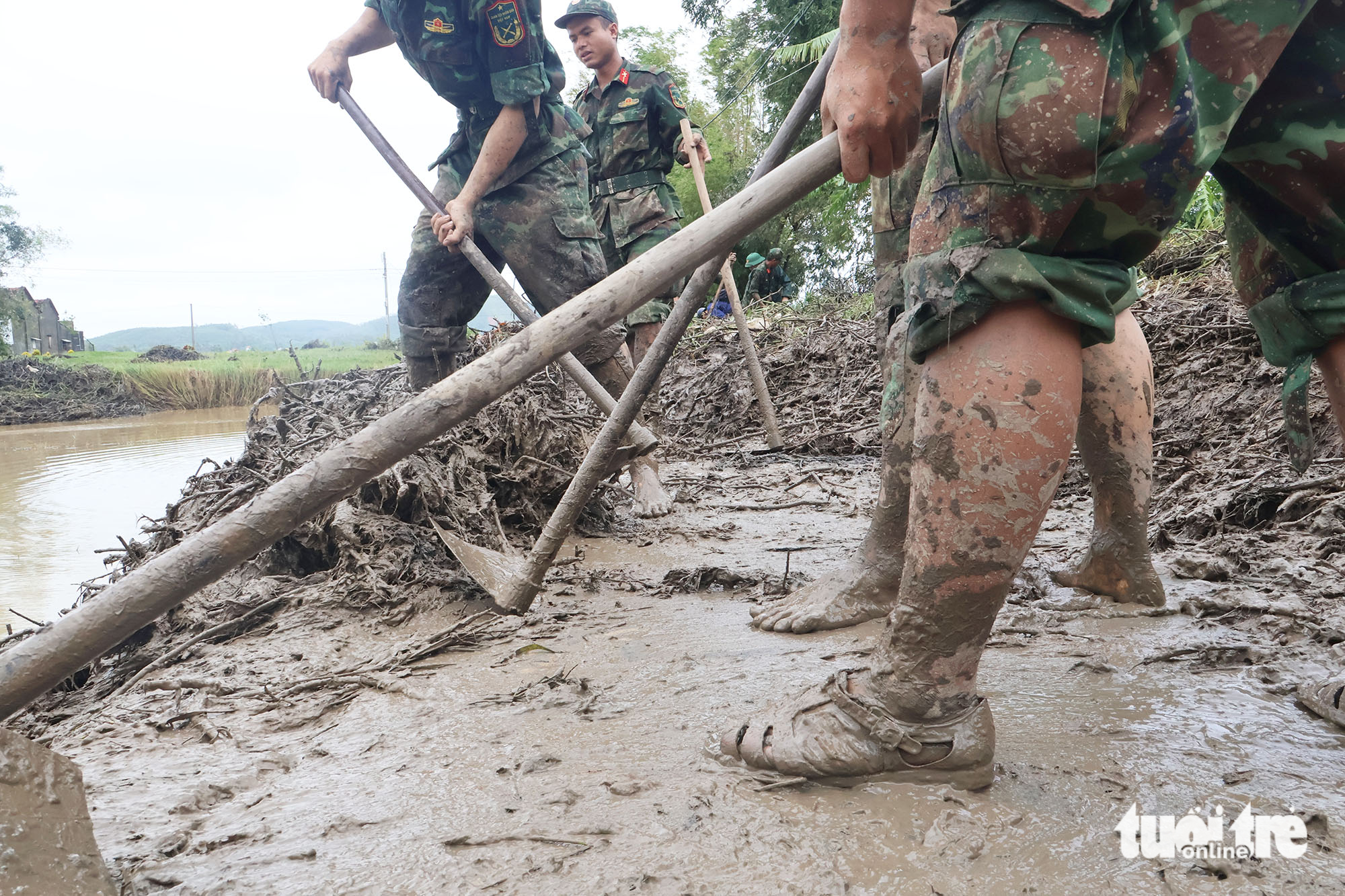 giúp dân - Ảnh 5.