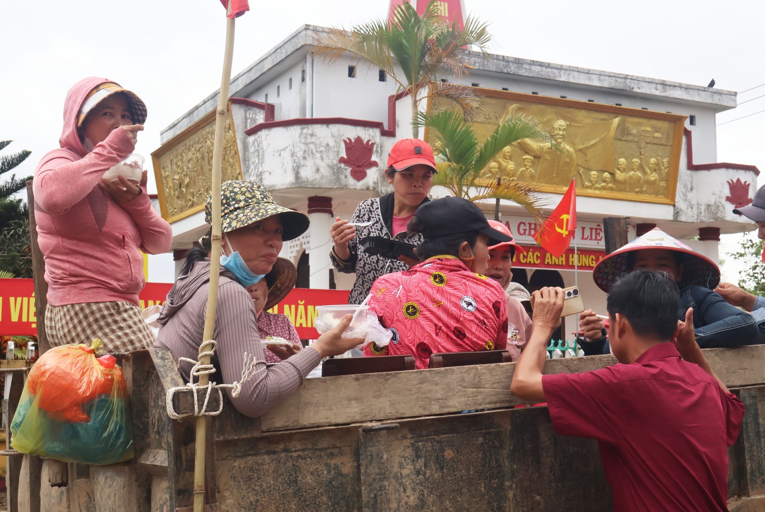 vùng lũ - Ảnh 2.