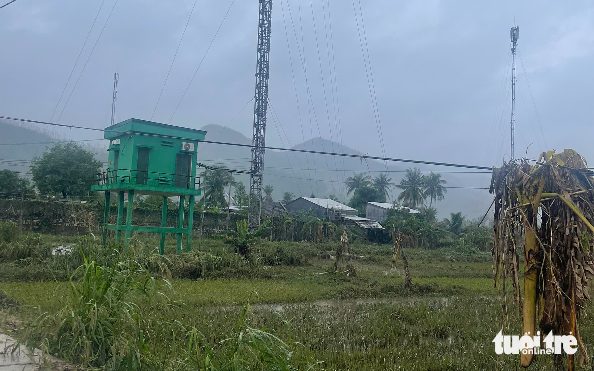 Khẩn trương khôi phục mạng lưới viễn thông tại Phú Yên cũ sau lũ lịch sử- Ảnh 1. lũ lịch sử - Ảnh 1.