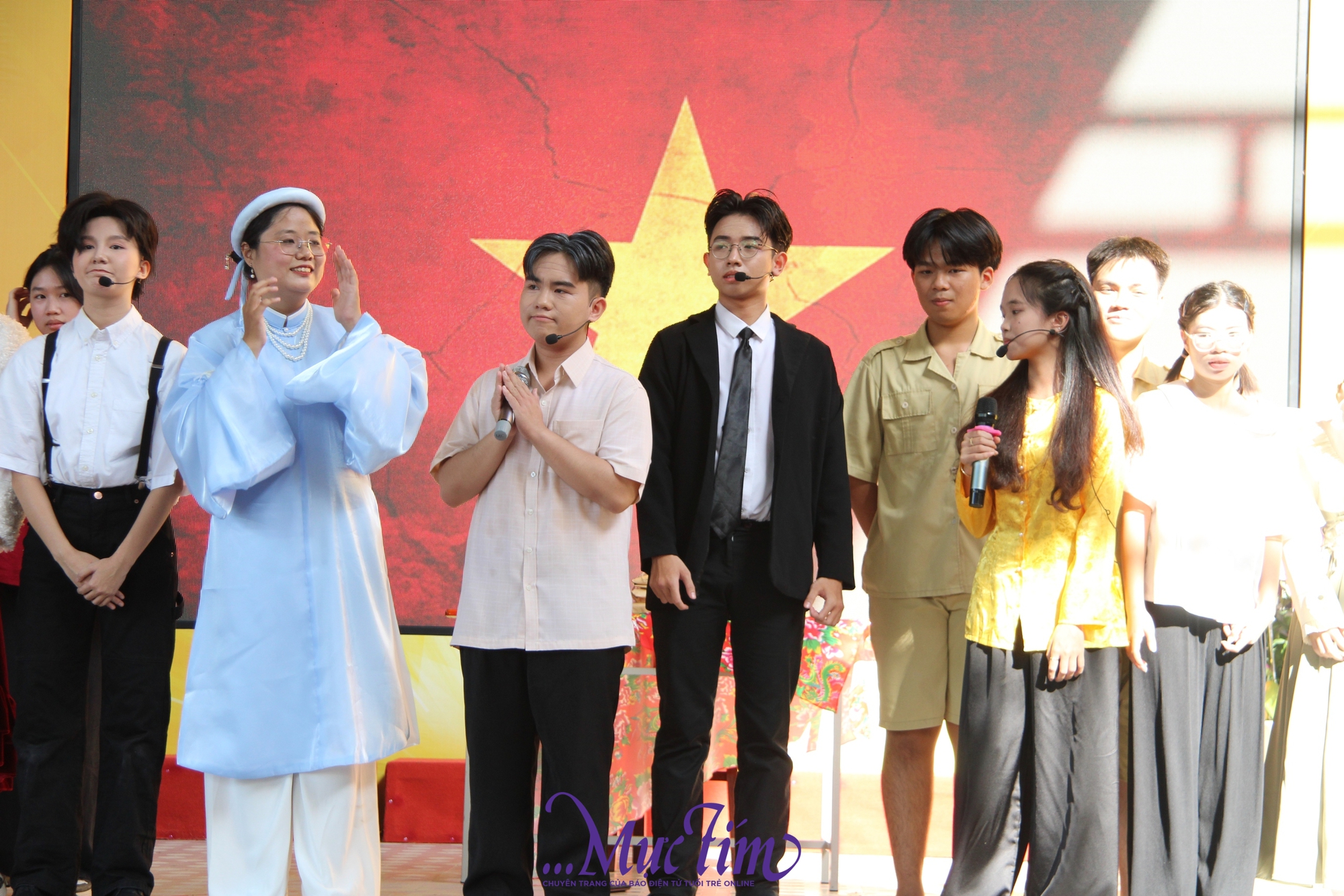 Teen Trường THPT Ten Lơ Man sân khấu hóa các tác phẩm văn học - Ảnh 1.