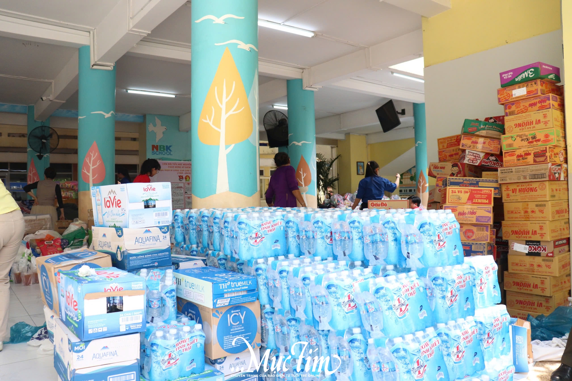 Thầy trò Trường THCS-THPT Trần Đại Nghĩa đồng lòng hướng về đồng bào miền Trung- Ảnh 9. Thầy trò Trường THCS-THPT Trần Đại Nghĩa đồng lòng hướng về đồng bào miền Trung- Ảnh 9.