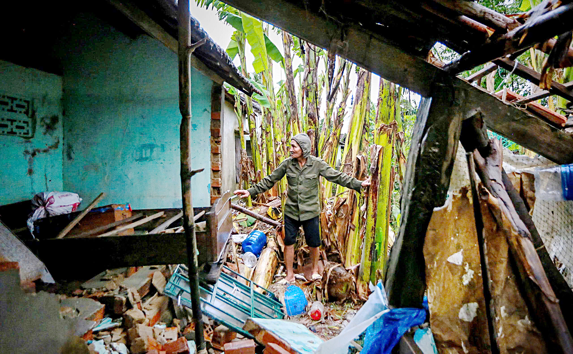 South-central Vietnam flood death toll rises to 91, with over $490mn in damage- Ảnh 1.