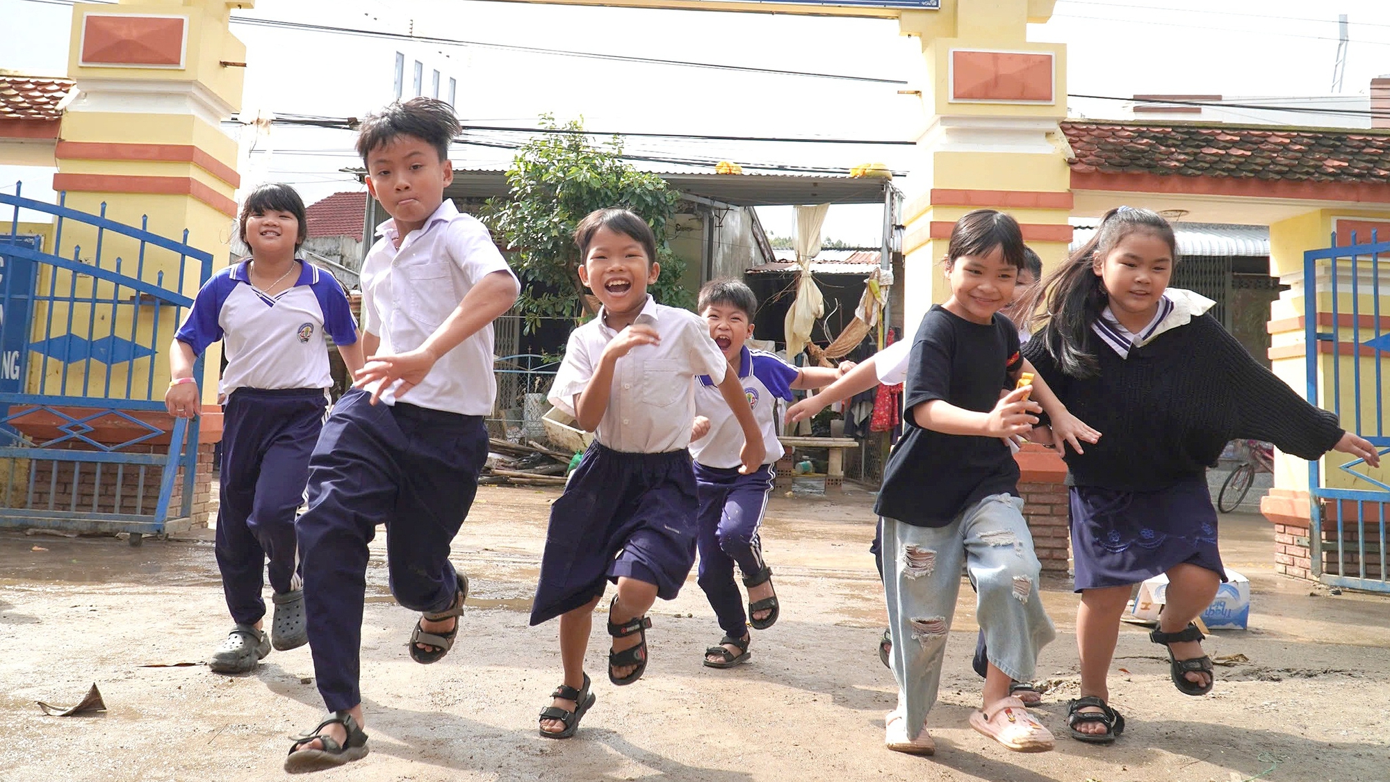 học sinh - Ảnh 1.